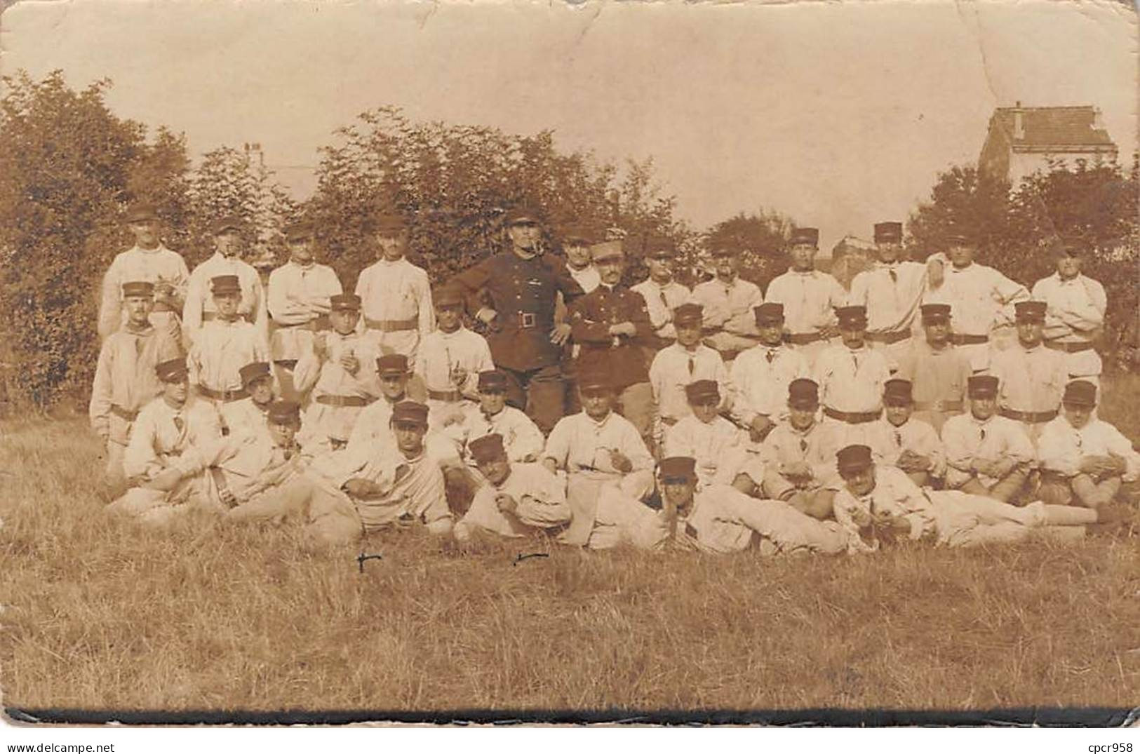 Militaire - N°91350 - Militaires Dans Un Pré - Carte Photo à Localiser - Autres & Non Classés