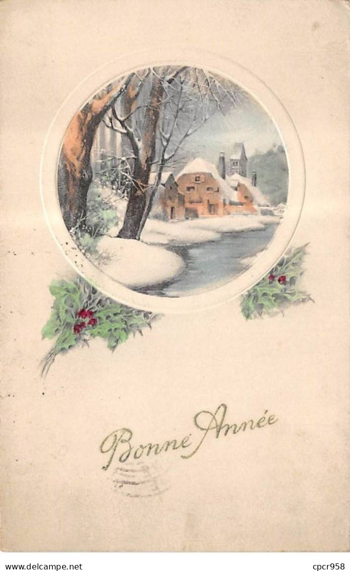 Nouvel An - N°91259 - Bonne Année - Un Village Au Bord D'un Cours D'eau, Sous La Neige - Carte Gaufrée - Nouvel An