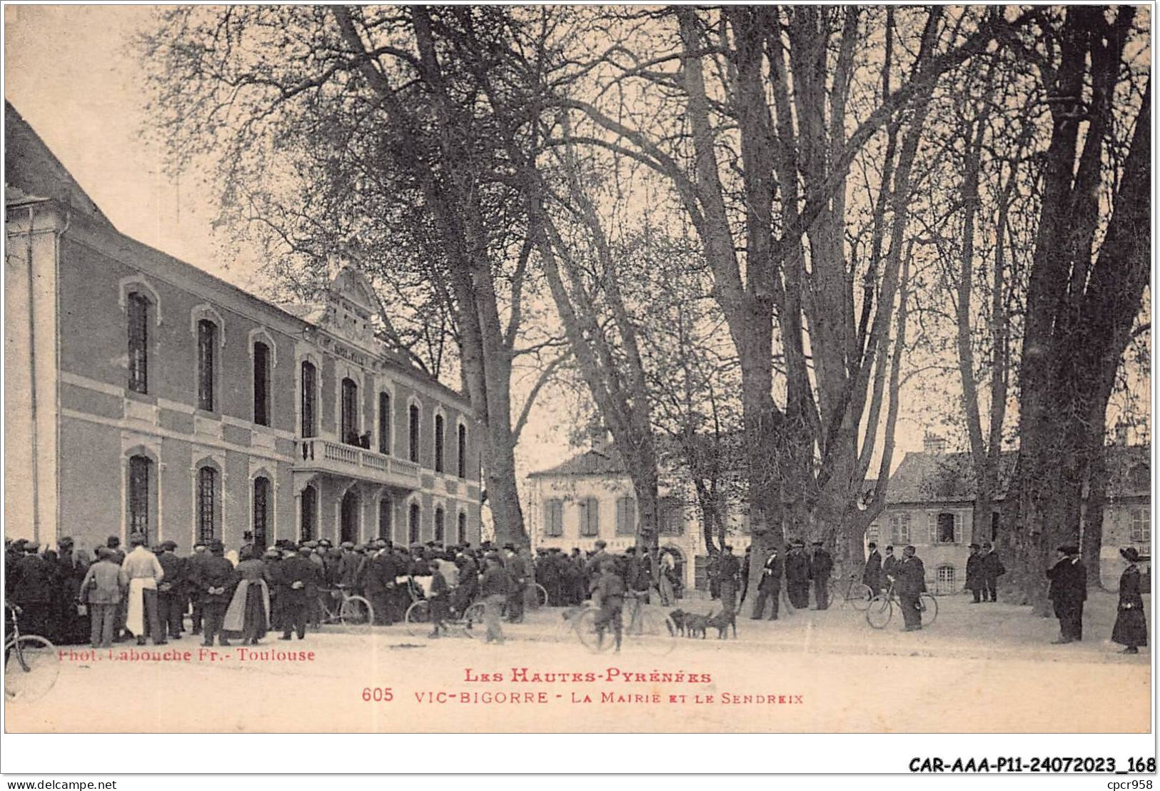CAR-AAAP11-65-0860 - VIC-BIGORRE - La Mairie Et Le Sendreix - Vic Sur Bigorre