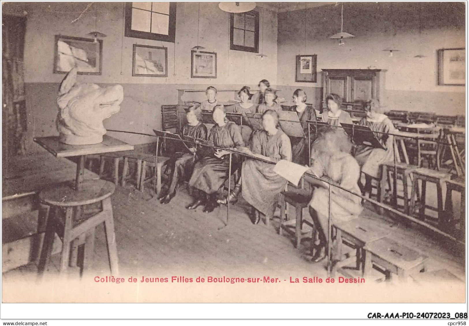 CAR-AAAP10-62-0732 - College De Jeunes Filles De BOULOGNE-SUR-MER - La Salle De Dessin - Boulogne Sur Mer