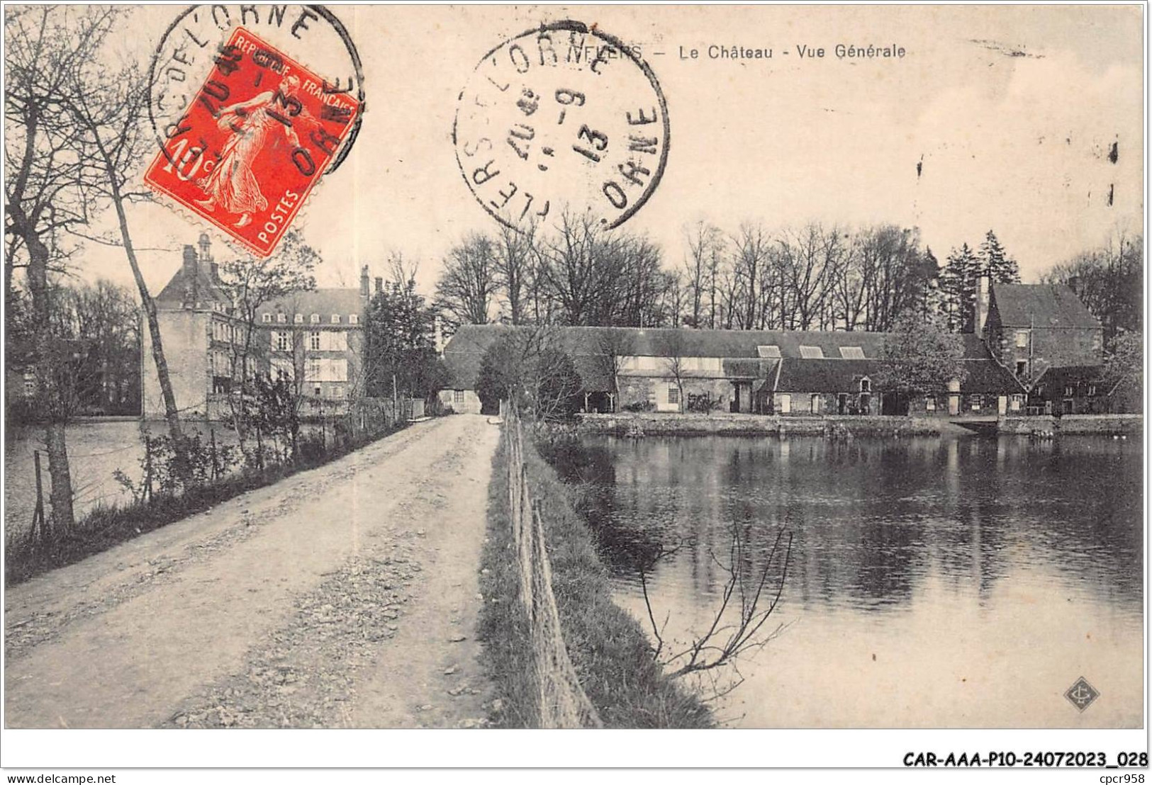 CAR-AAAP10-61-0702 - FLERS - Le Château - Vue Générale - Flers