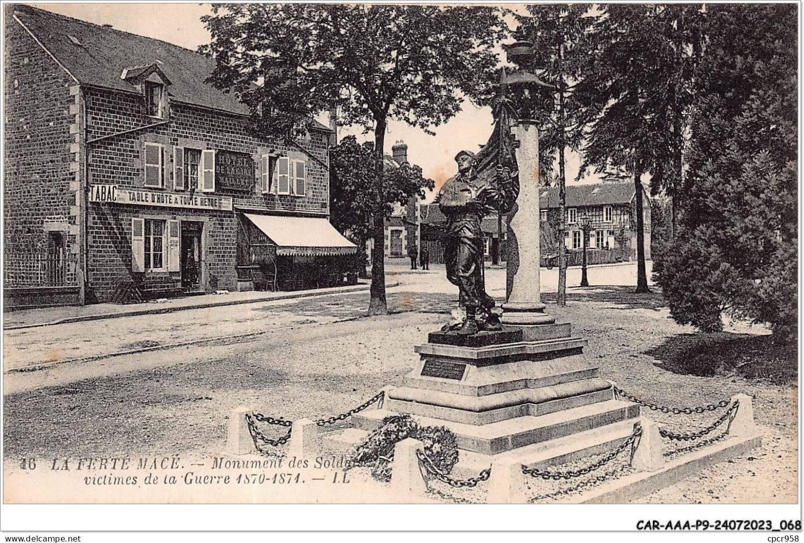 CAR-AAAP9-61-0642 - LA-FERTE-MACE - Monument Des Soldats - Victimes De La Guerre De 1870-1871 - La Ferte Mace
