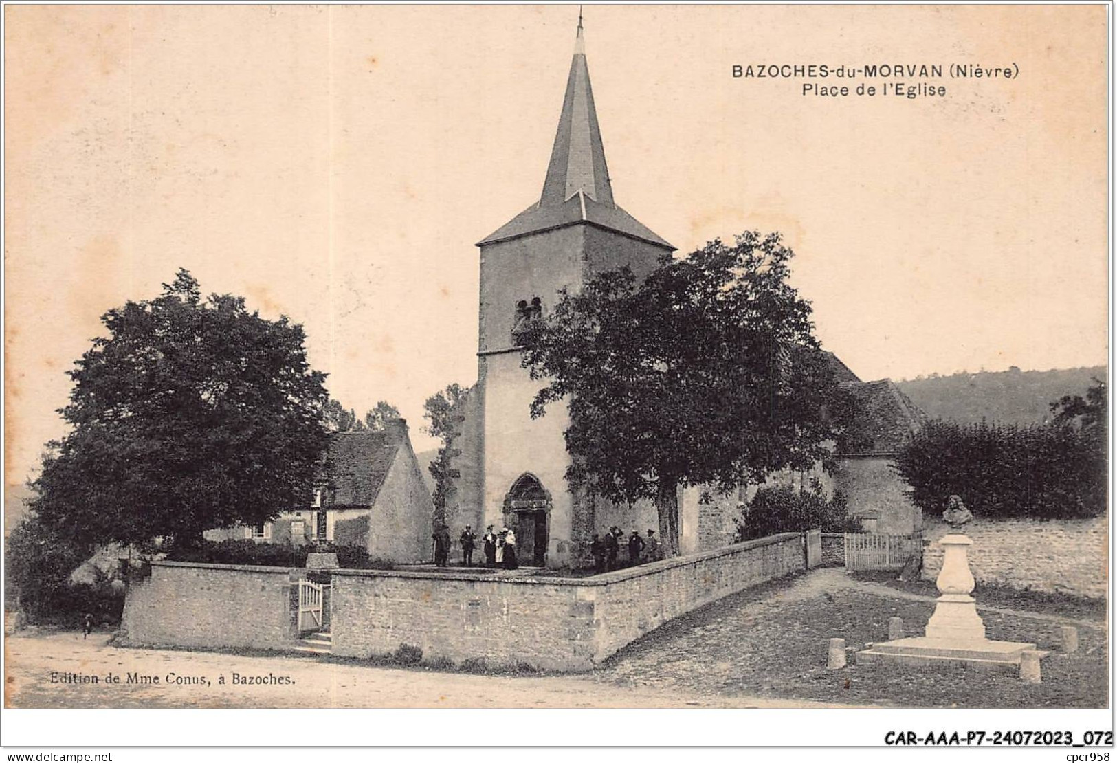 CAR-AAAP7-58-0490 - BAZOCHES DE MORVAN - La Place De L'Eglise - Bazoches