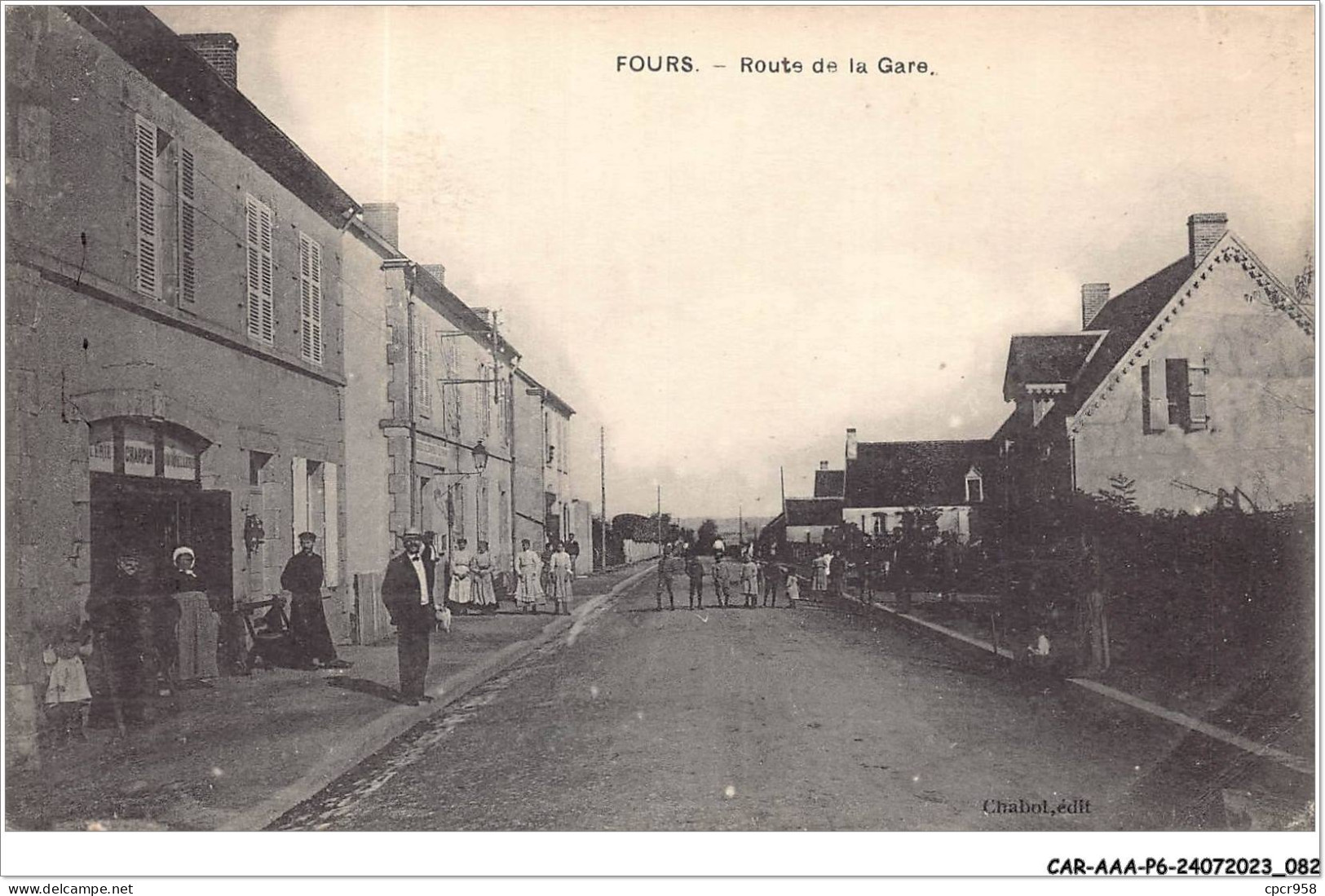 CAR-AAAP6-58-0422 - FOURS - Route De La Gare - Autres & Non Classés