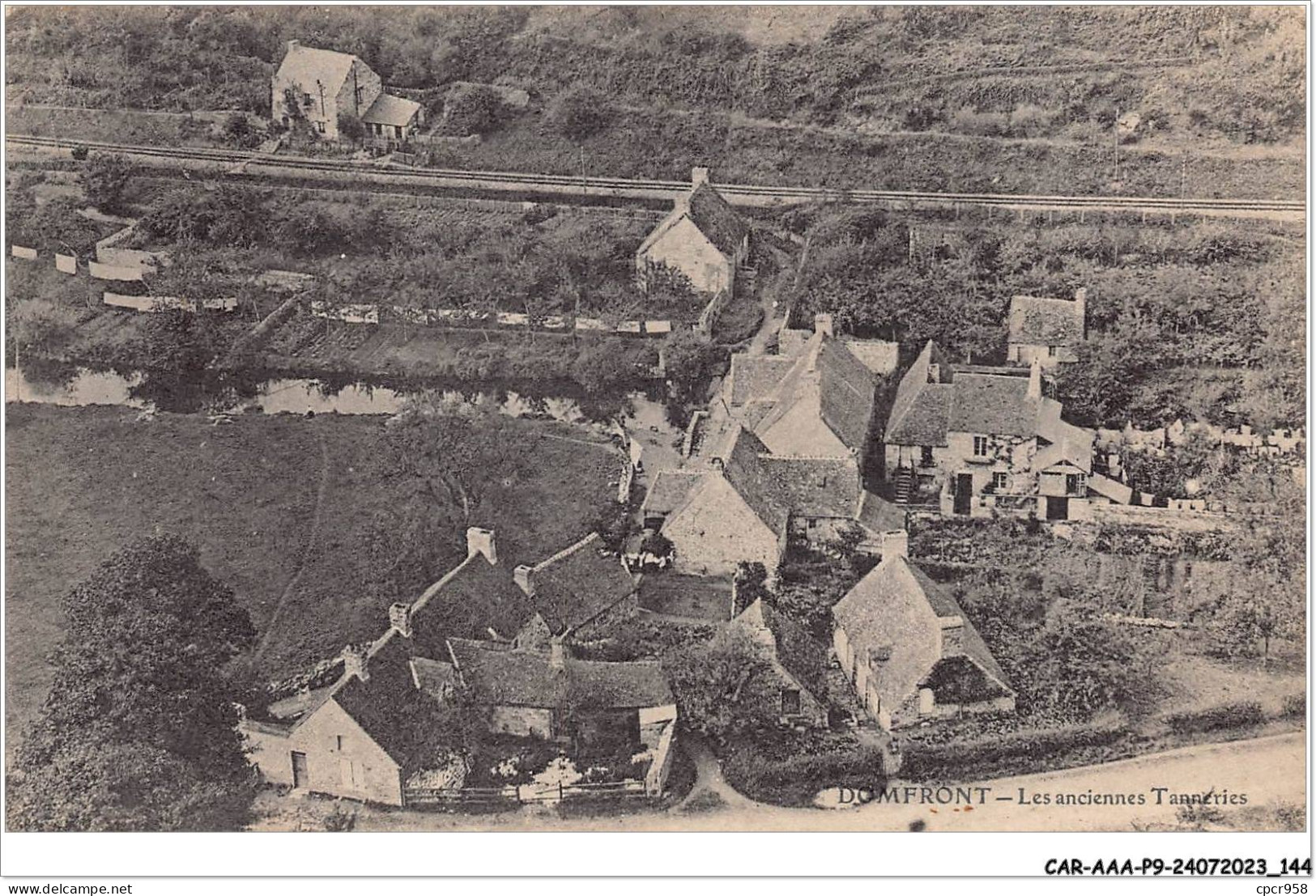 CAR-AAAP9-61-0680 - DOMFRONT - Les Anciennes Tanneries - Domfront