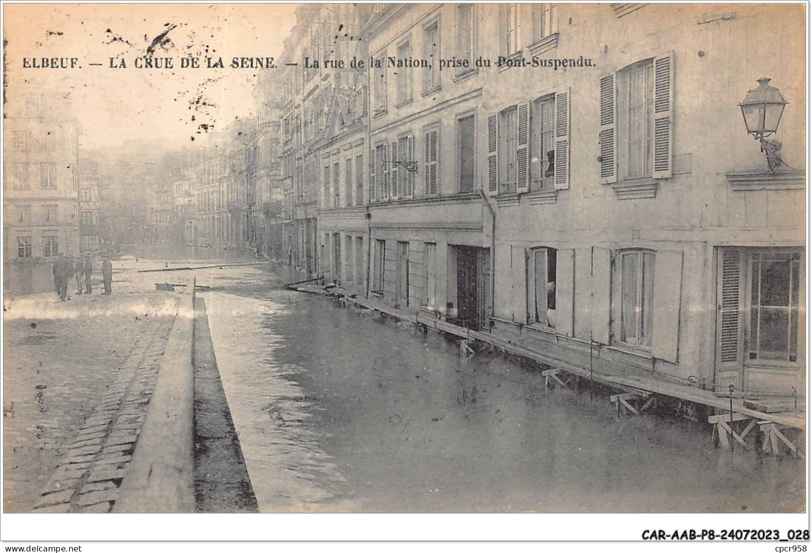 CAR-AABP8-76-0587 - ELBEUF - La Crue De La Seine - La Rue De La Nation Prise Du Pont-suspendu - Elbeuf