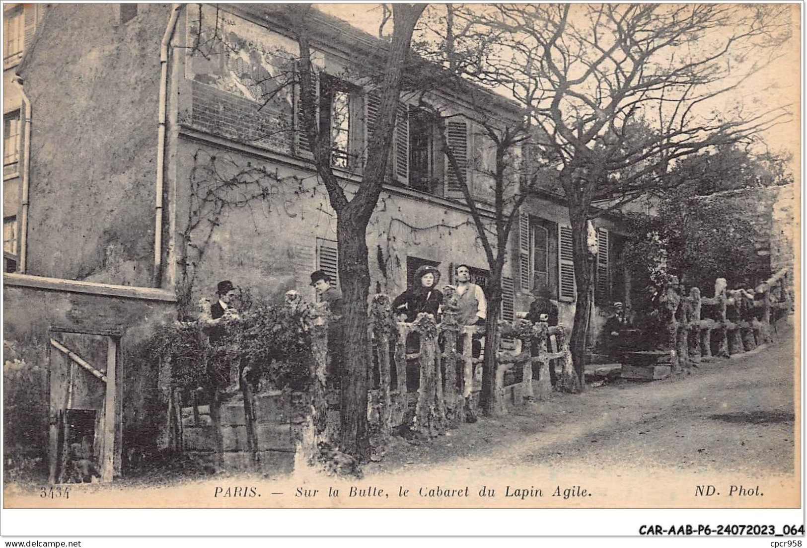 CAR-AABP6-75-0438 - PARIS XVIII - Sur La Butte - Le Cabaret Du Lapin Agile - Arrondissement: 18