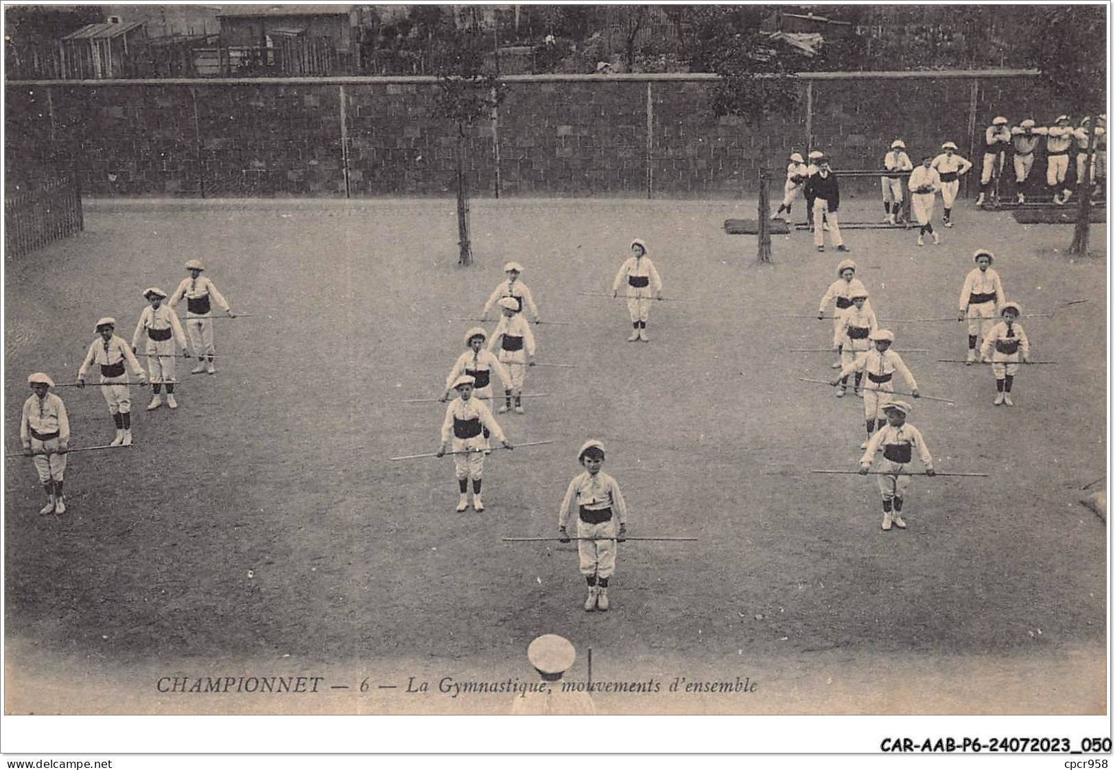 CAR-AABP6-75-0431 - PARIS XVIII - Championnet - La Gymnastique, Mouvements D'ensemble - District 18