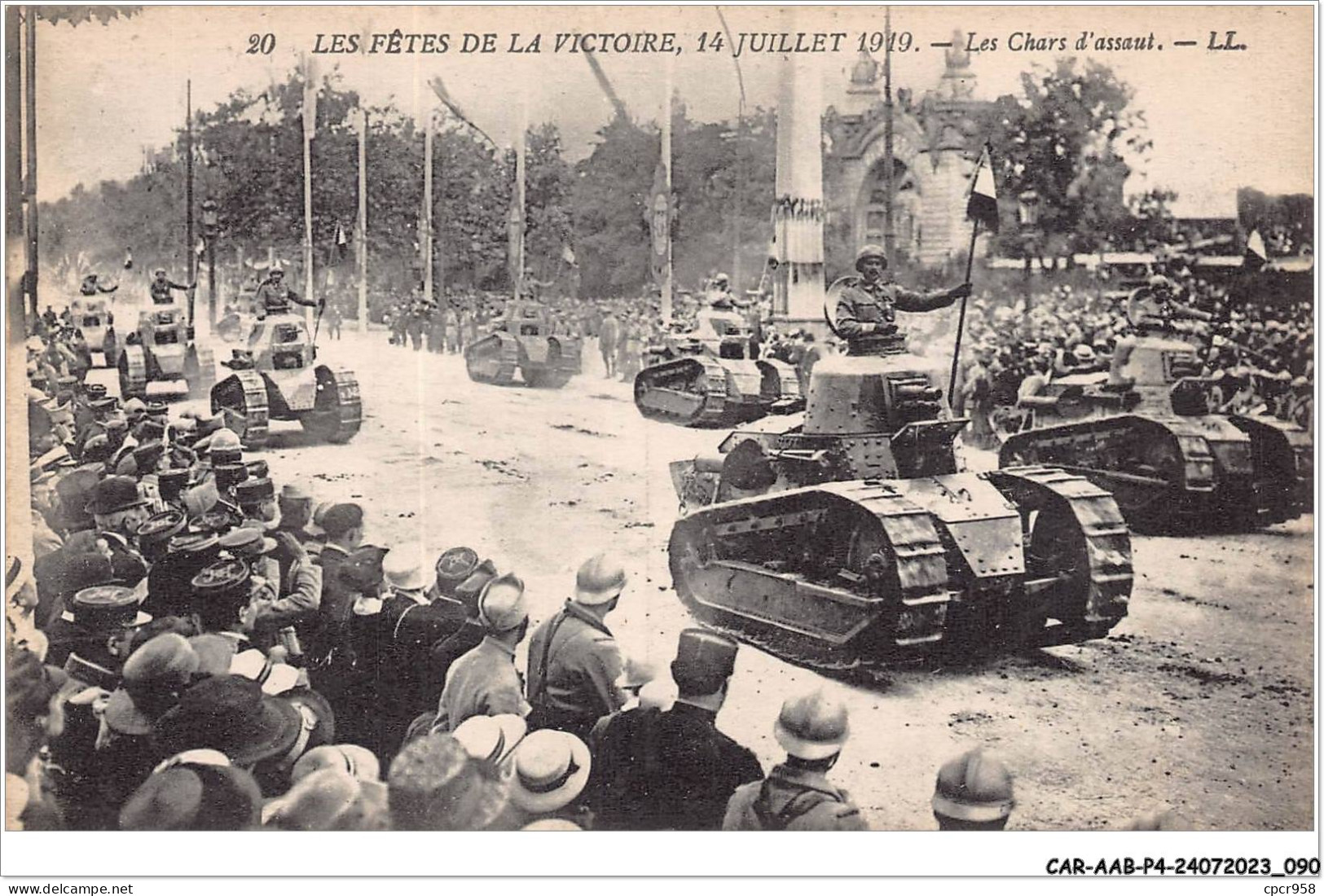 CAR-AABP4-75-0294 - PARIS - LES FETES DE LA VICTOIRE DU 14 JUILLET 1919 - Les Chars D'assaut - Places, Squares