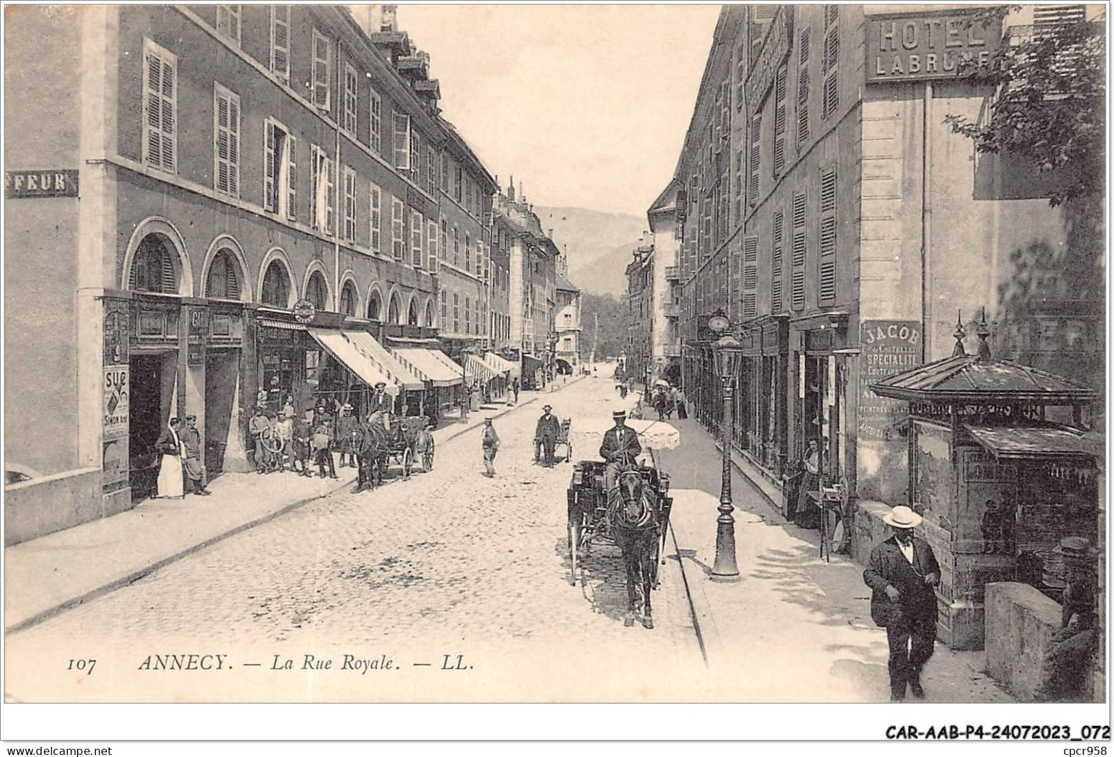 CAR-AABP4-74-0285 - ANNECY - Rue Royale - Hotel, Commerces - Annecy