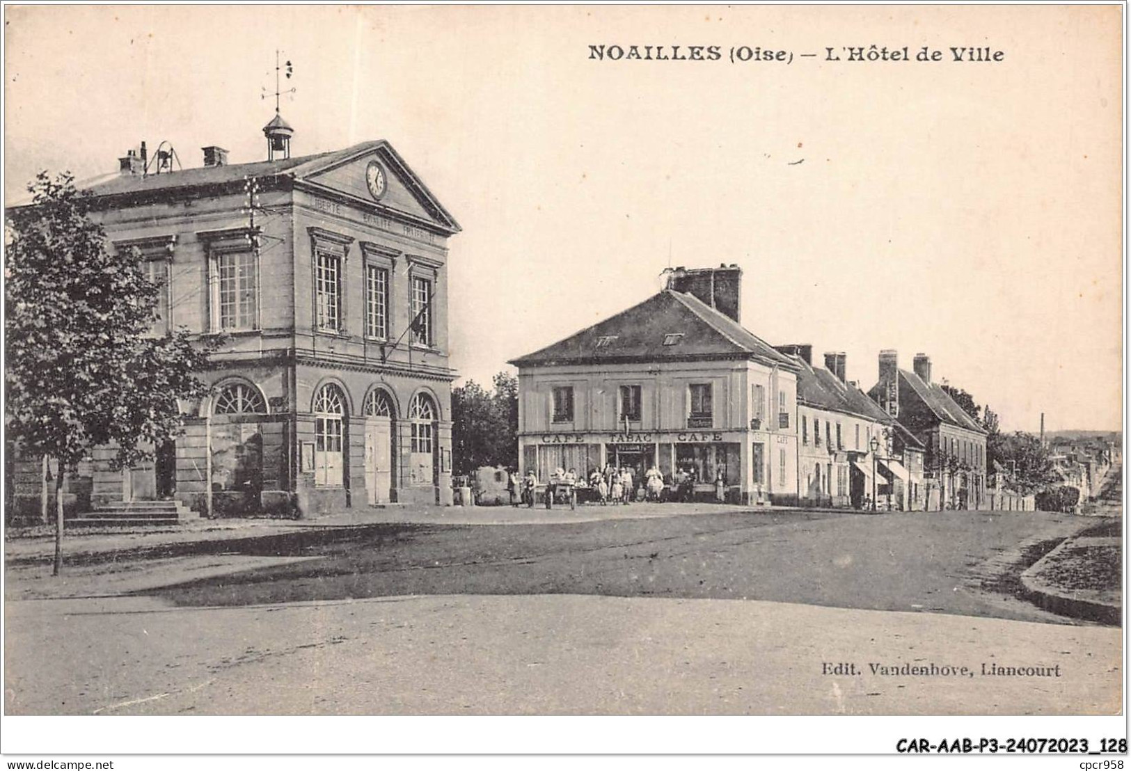 CAR-AABP3-60-0227 - NOAILLES - L'Hotel De Ville - Cafe - Noailles