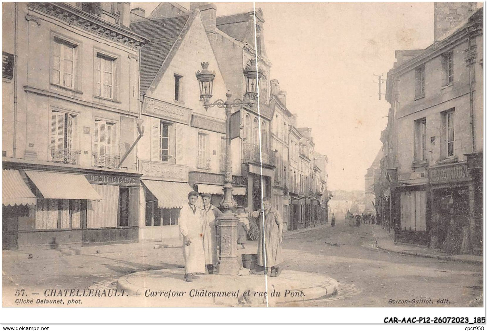 CAR-AACP12-86-1105 - CHATELLERAULT - Carrefour Chateauneuf Et Rue Du Pont - Chatellerault