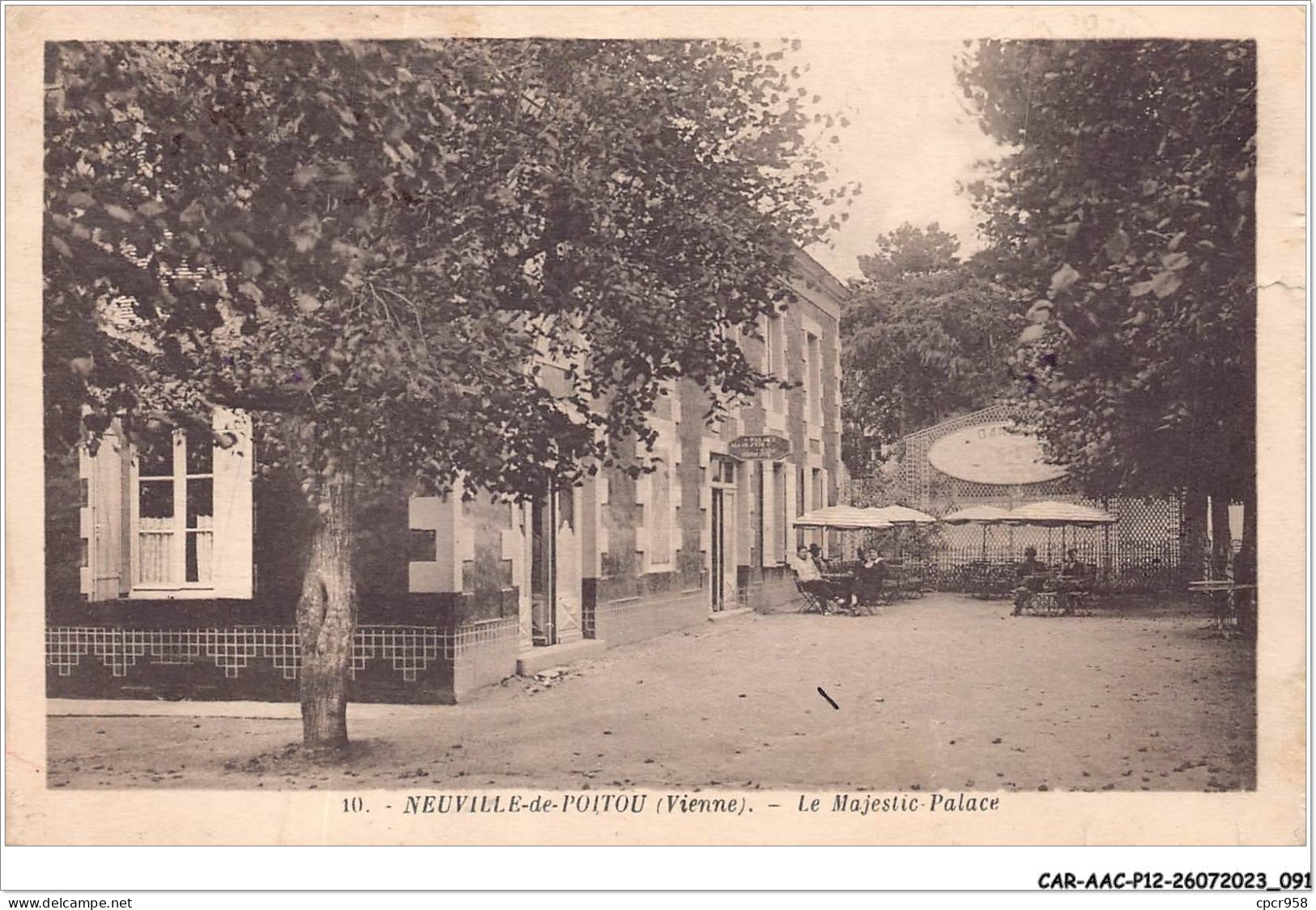 CAR-AACP12-86-1058 - NEUVILLE-EN-POITOU - Le Majestic-palace - Neuville En Poitou