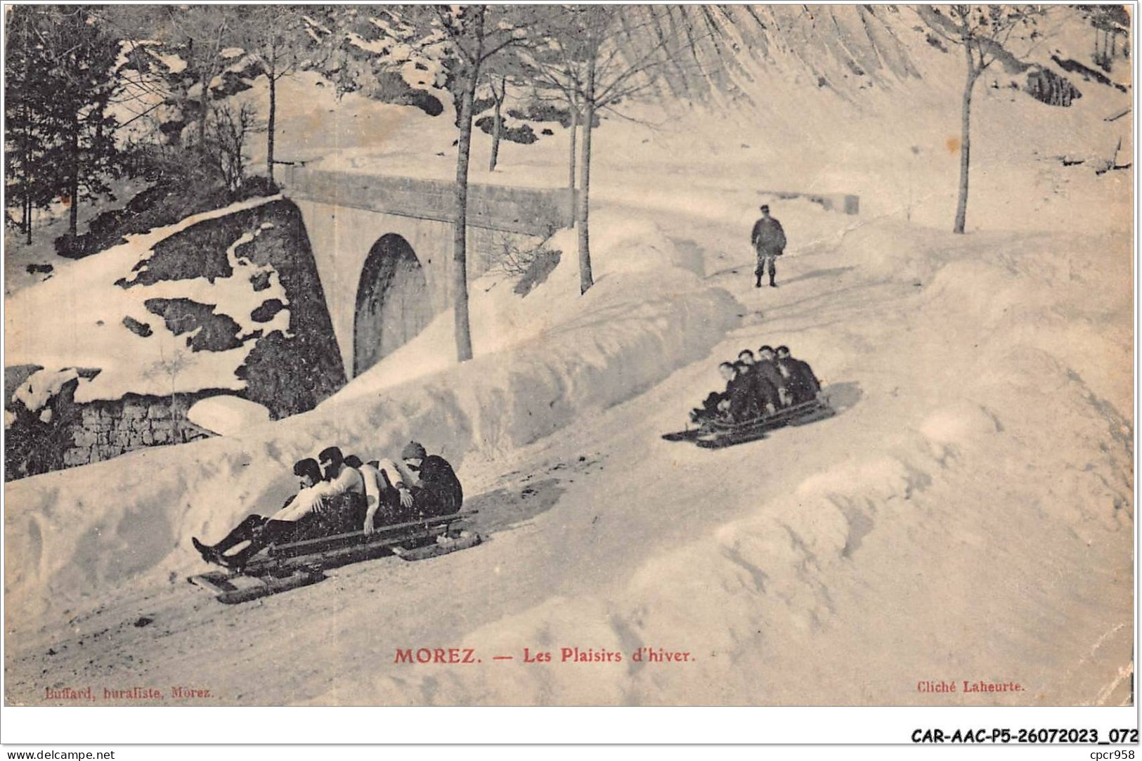 CAR-AACP5-39-0392 - MOREZ - Les Plaisirs D'hiver - Hommes Sur Des Luges - Morez