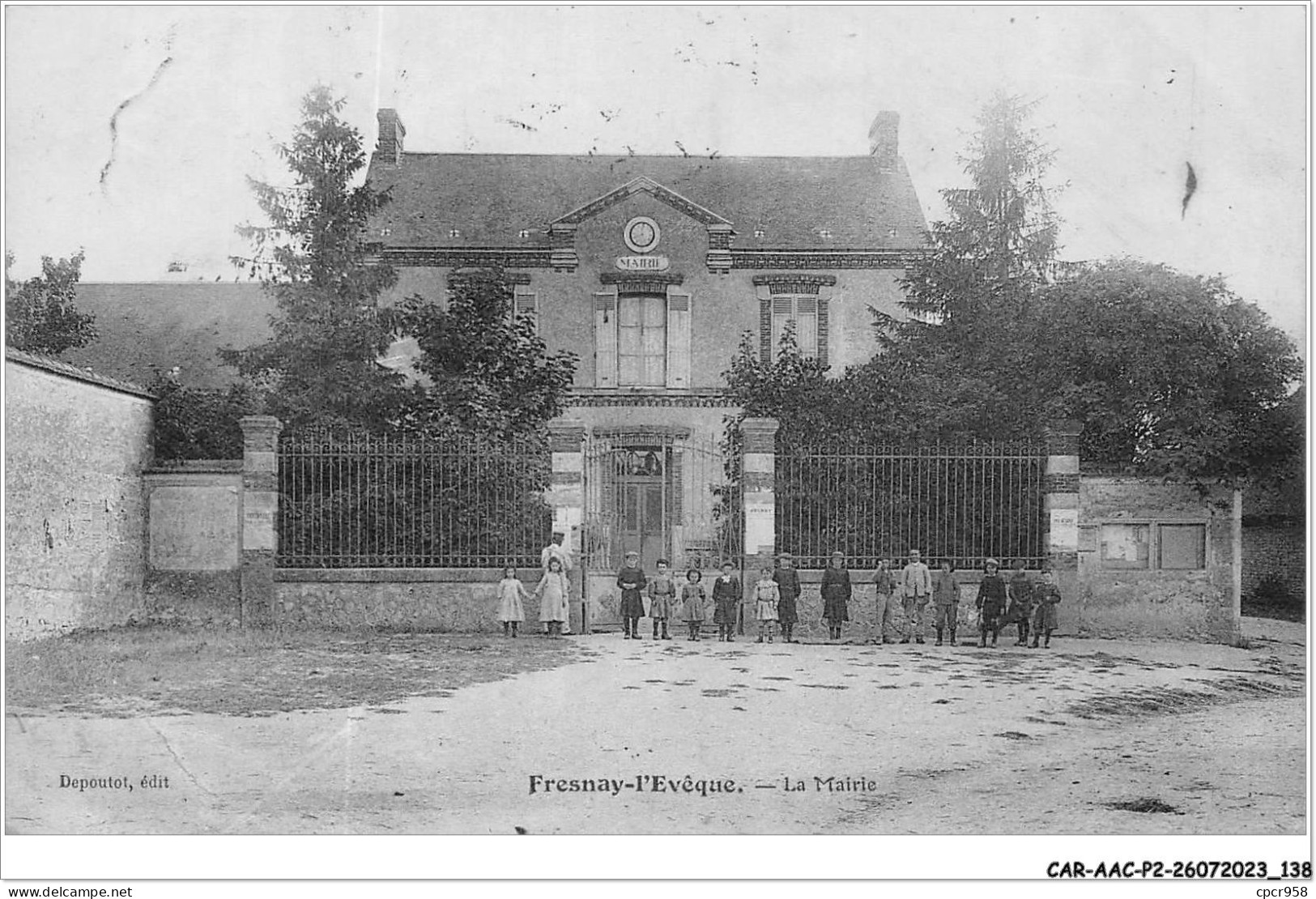 CAR-AACP2-28-0160 -  FRESNAY-L'EVEQUE - La Mairie - Carte Vendue En L'etat - Autres & Non Classés