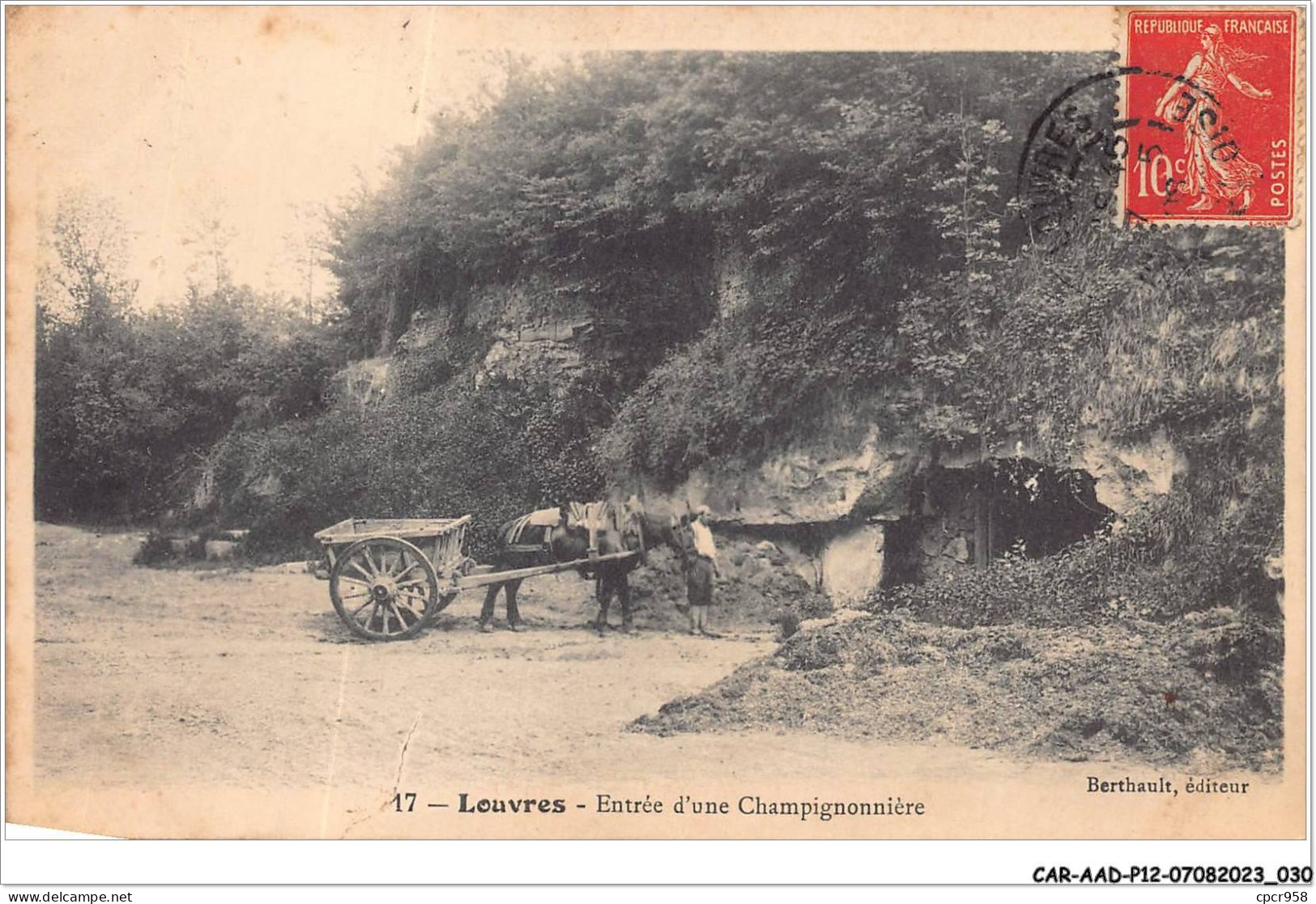 CAR-AADP12-95-1018 - LOUVRES - Entrée D'une Champignonnière - Louvres