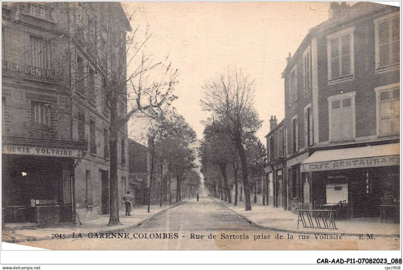 CAR-AADP11-92-0951 - LA GARENNES COLOMBES - Rue De Sartoris Prise De La Rue Voltaire - La Garenne Colombes