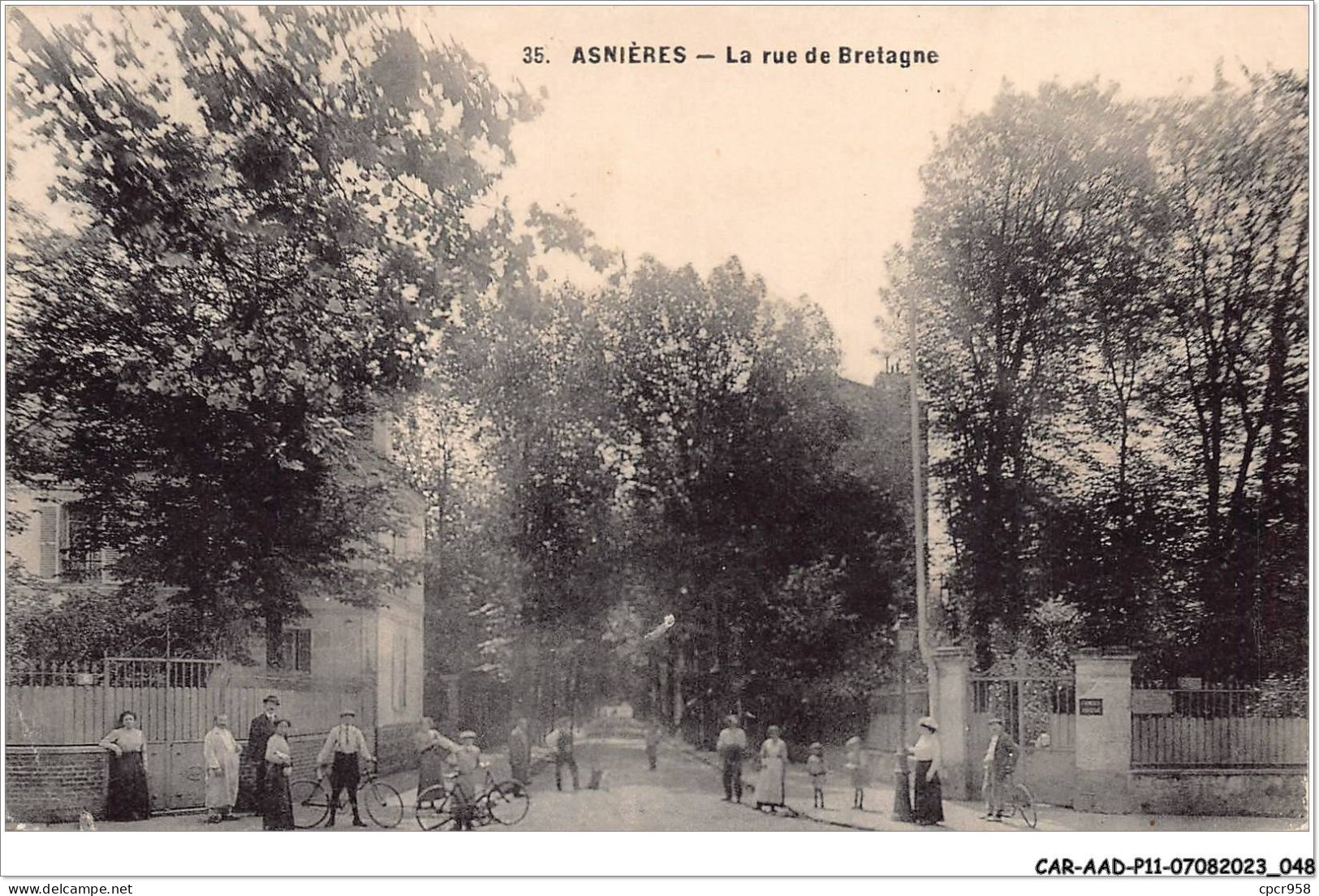 CAR-AADP11-92-0931 - ASNIERES - La Rue De Bretagne  - Asnieres Sur Seine