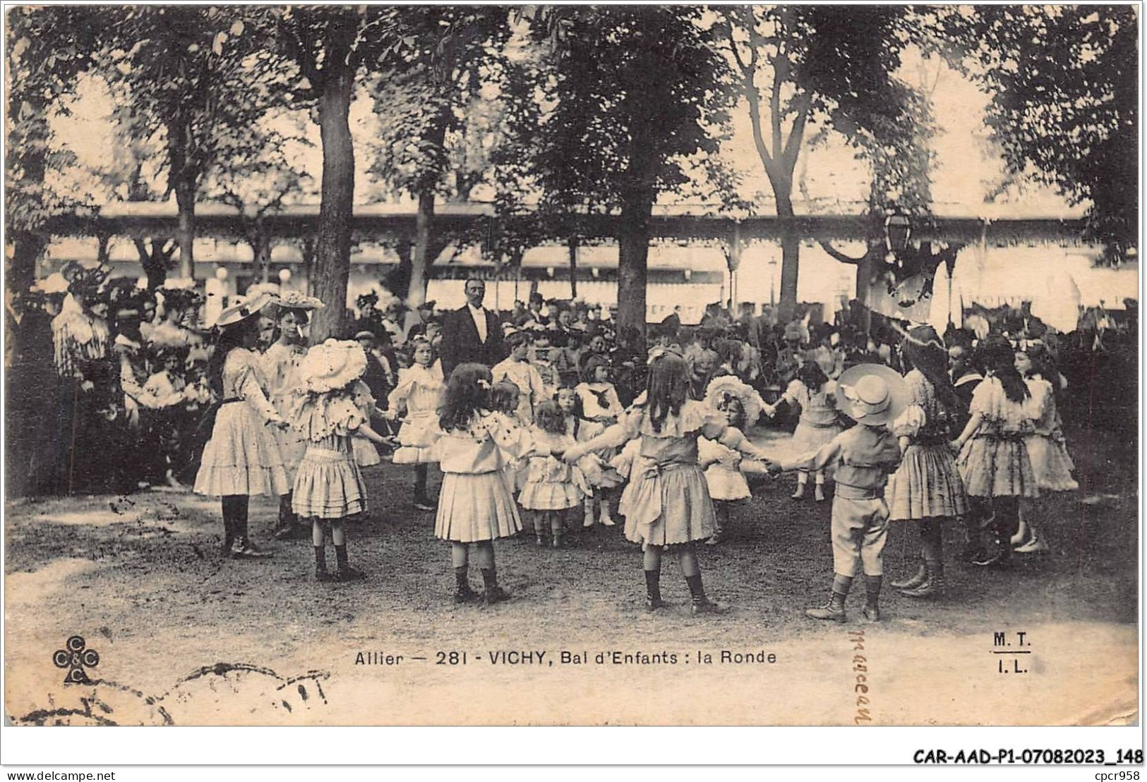 CAR-AADP1-03-0075 - VICHY - Bal D'enfants - La Ronde  - Vichy