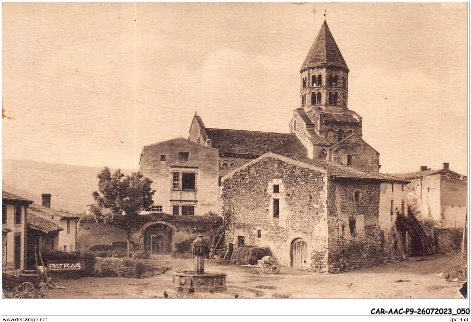CAR-AACP9-63-0751 - SAINT-SATURNIN - Le Prieure, L'Eglise Romane Et La Fontaine De Marguerite De Valois - Sonstige & Ohne Zuordnung