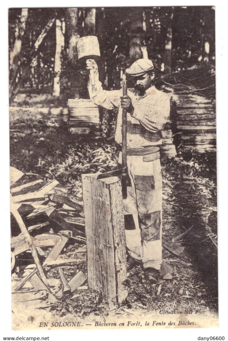 EN SOLOGNE - Bucheron En Forêt, La Fente Des Bûches (carte Animée) - Ambachten