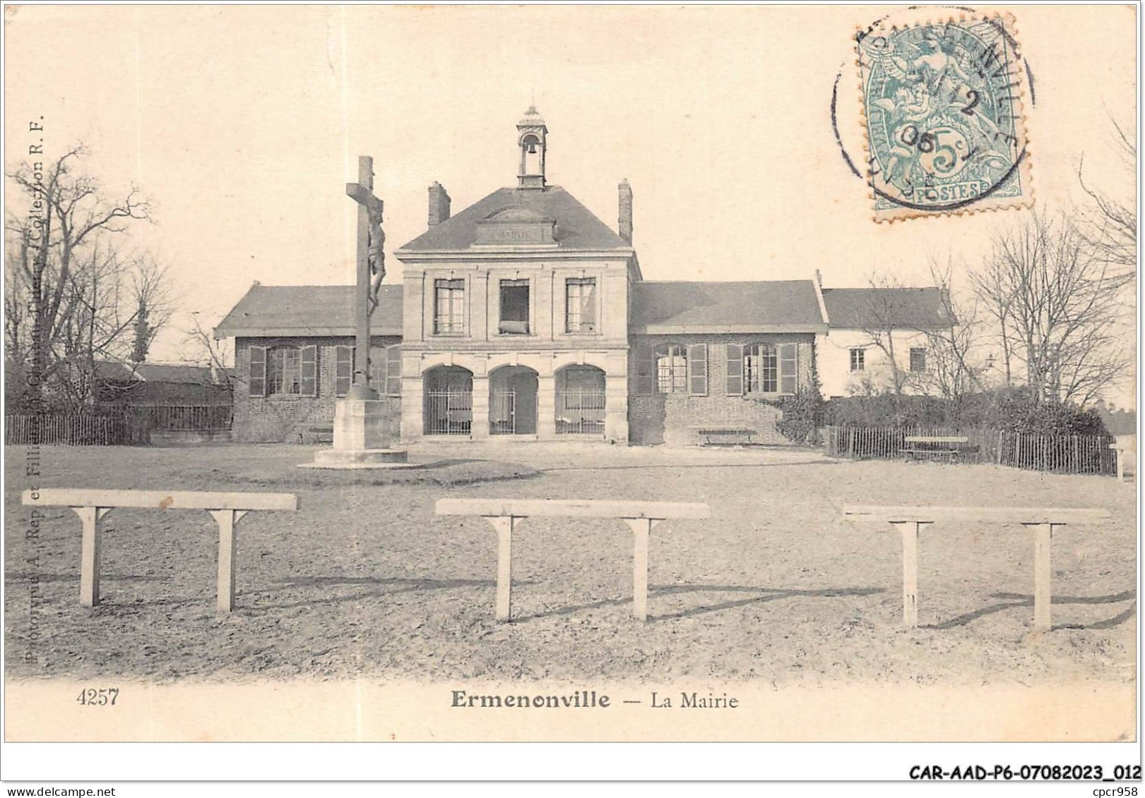 CAR-AADP6-60-0438 - ERMENONVILLE - La Mairie - Carte Vendue En L'etat - Ermenonville