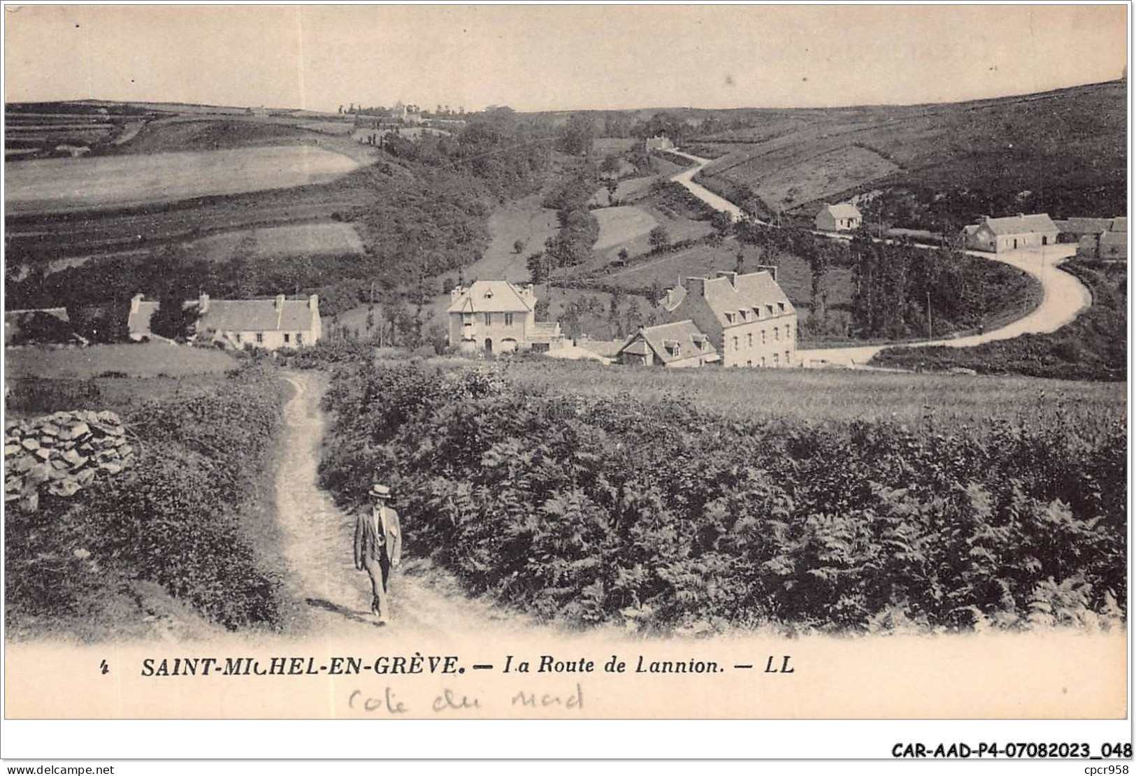 CAR-AADP4-22-0278 - SAINT MICHEL EN GREVE - La Route De Lannion - Saint-Michel-en-Grève