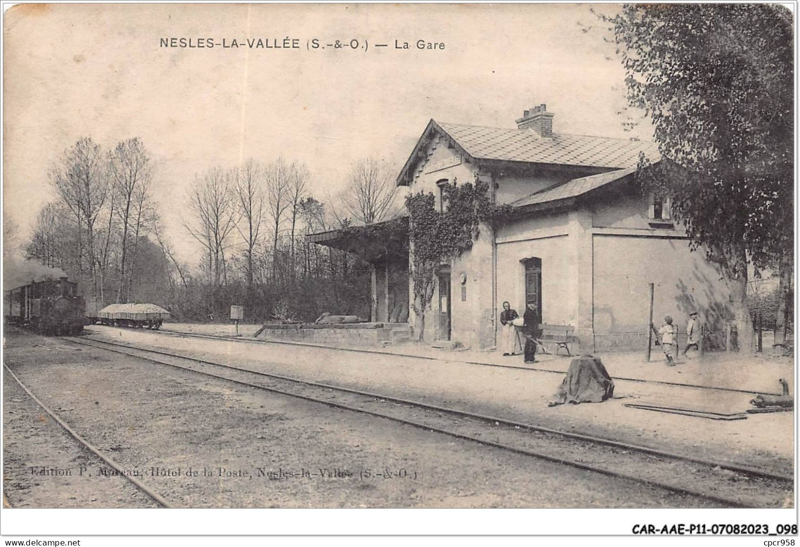 CAR-AAEP11-95-1081 - NESLES-LA-VALLEE - La Gare - Train - Nesles-la-Vallée