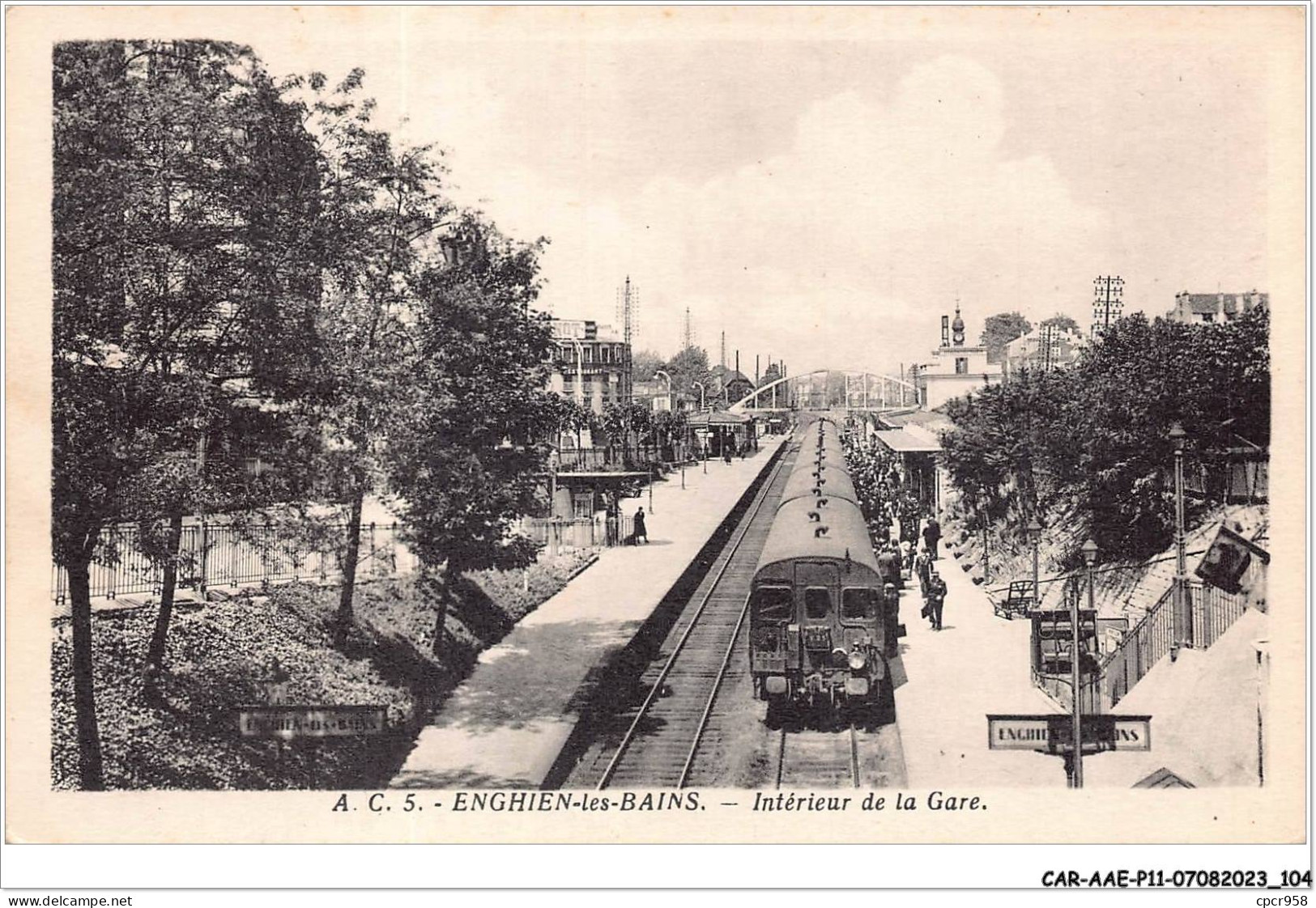 CAR-AAEP11-95-1084 - ENGHIEN-LES-BAINS - Interieur De La Gare - Train - Enghien Les Bains