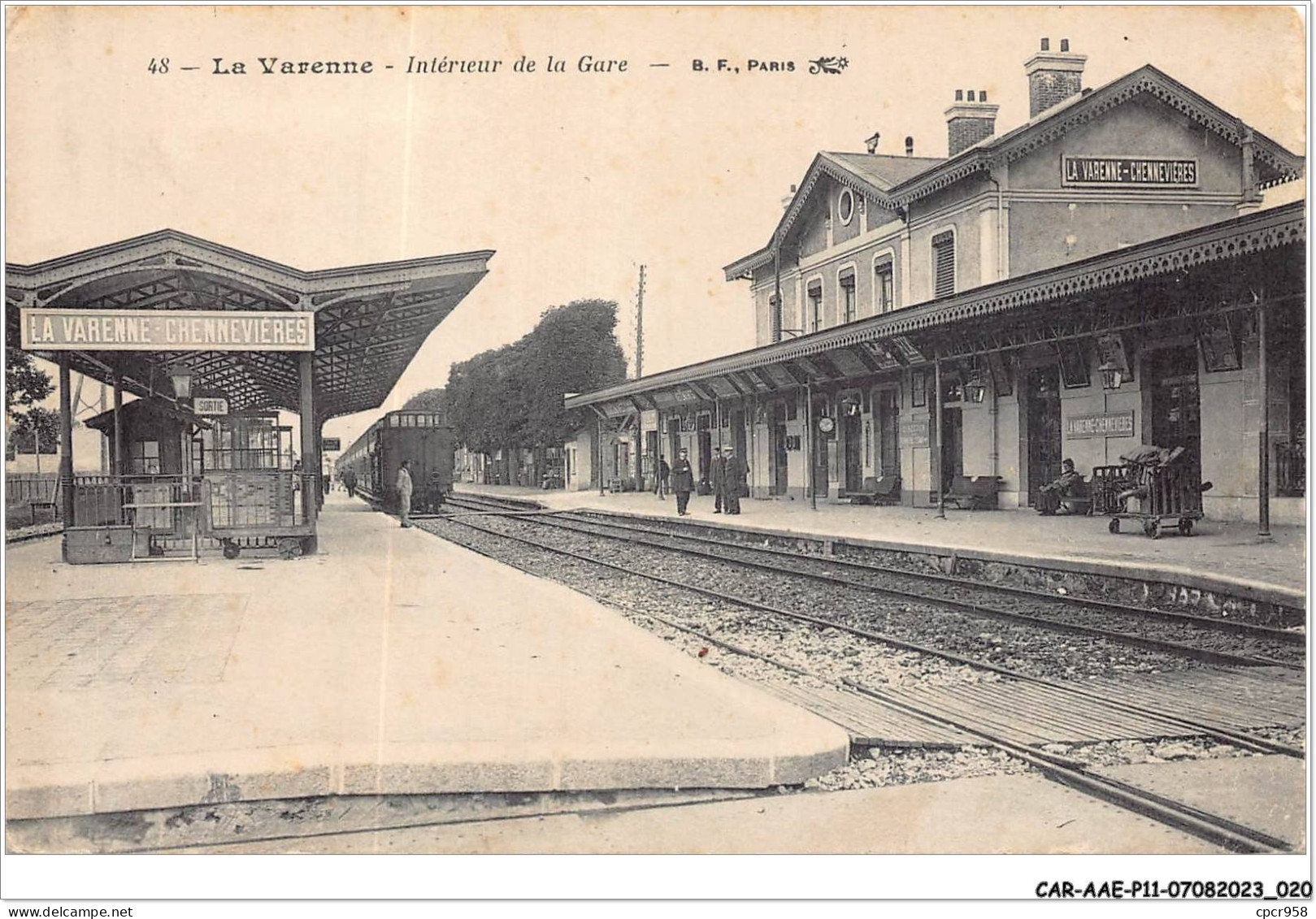 CAR-AAEP11-94-1042 - LA VARENNE - Interieur De La Gare - Train - Other & Unclassified