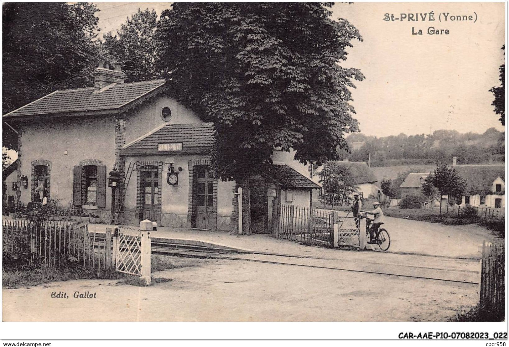 CAR-AAEP10-89-0951 - ST-PRIVE - La Gare  - Autres & Non Classés