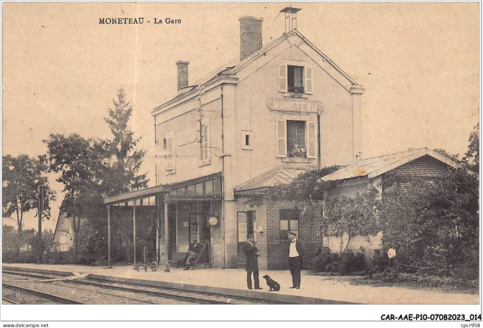 CAR-AAEP10-89-0947 - MONETEAU - La Gare - Carte Vendue En L'etat - Moneteau