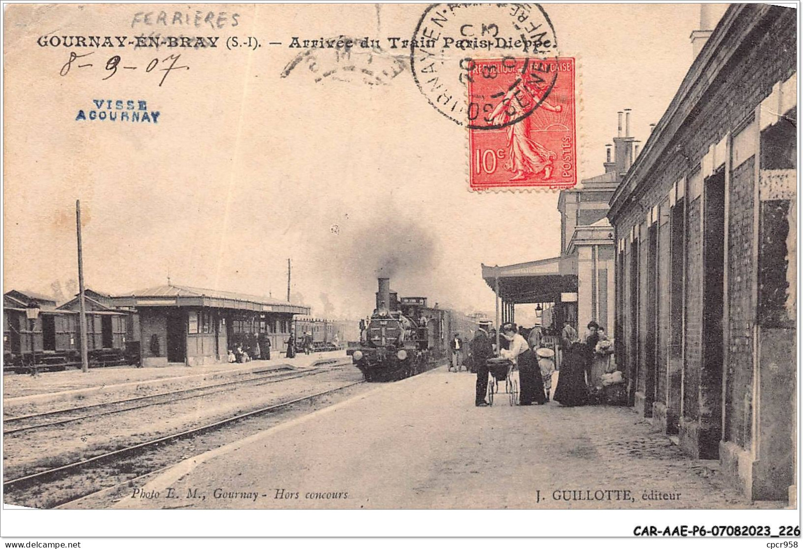 CAR-AAEP6-76-0618 - GOURNAY-EN-BRAY - Arrivée Du Train PARIS-DIEPPE - Train - Carte Vendue En L'etat - Gournay-en-Bray