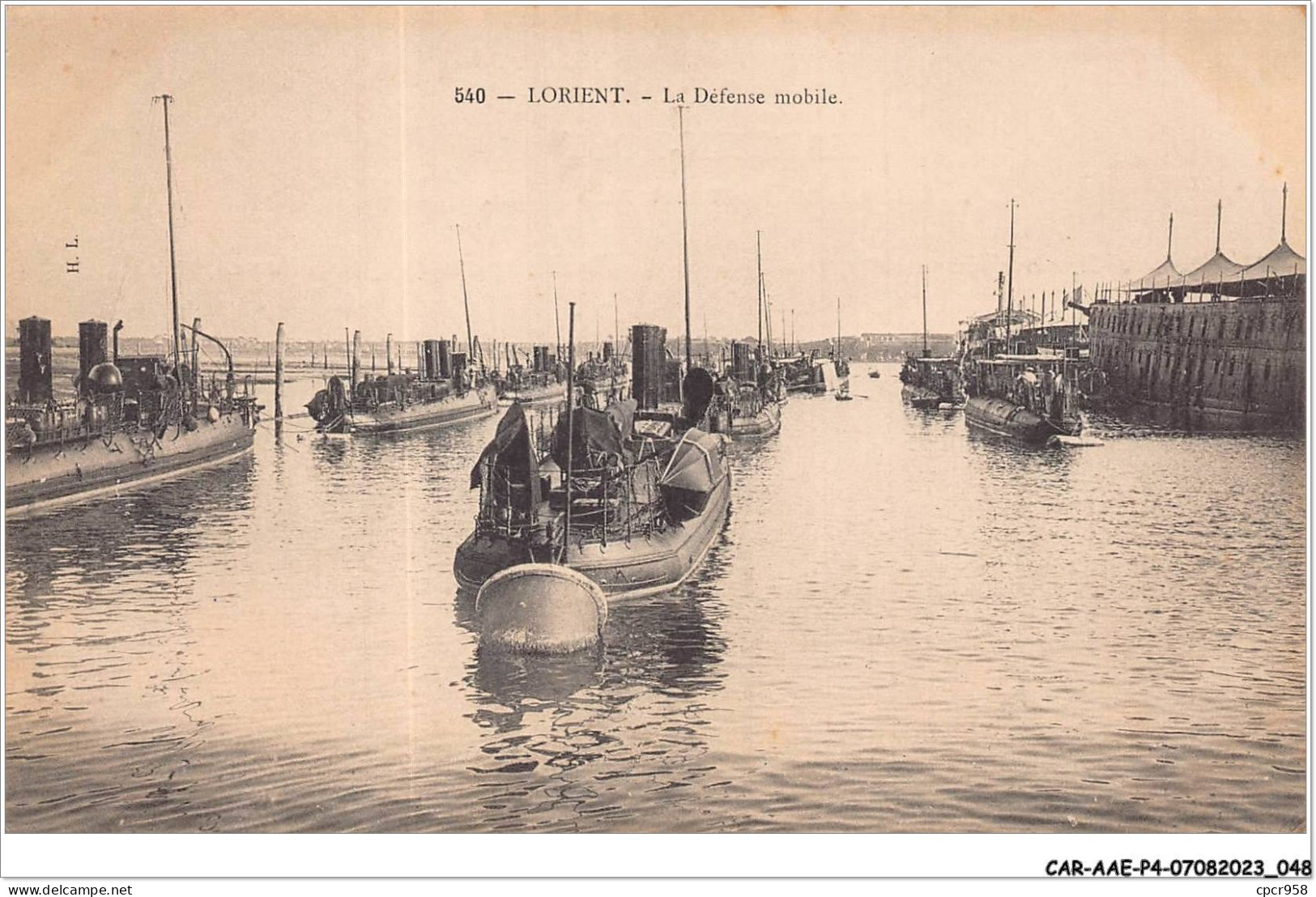 CAR-AAEP4-56-0325 - LORIENT - La Defense Mobile - Bateaux - Lorient