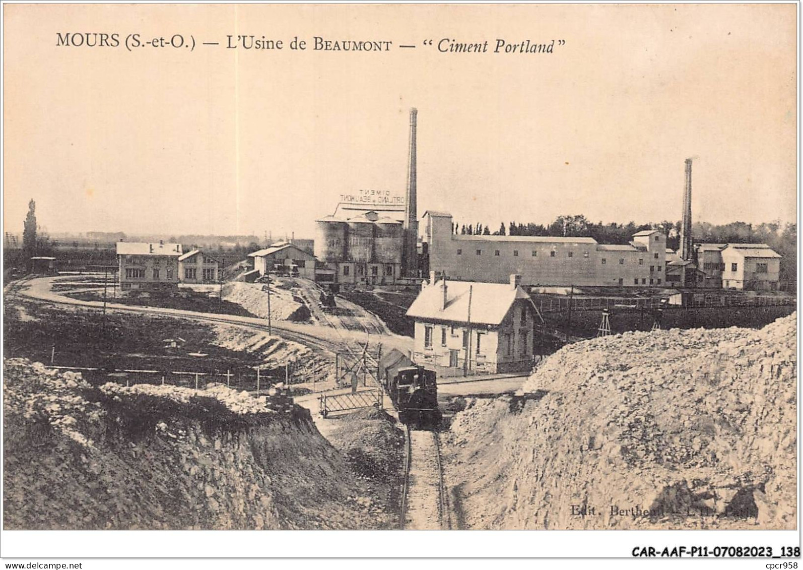 CAR-AAFP11-95-1000 - MOURS - L'usine De Beaumont - Ciment Portland - Train - Mours