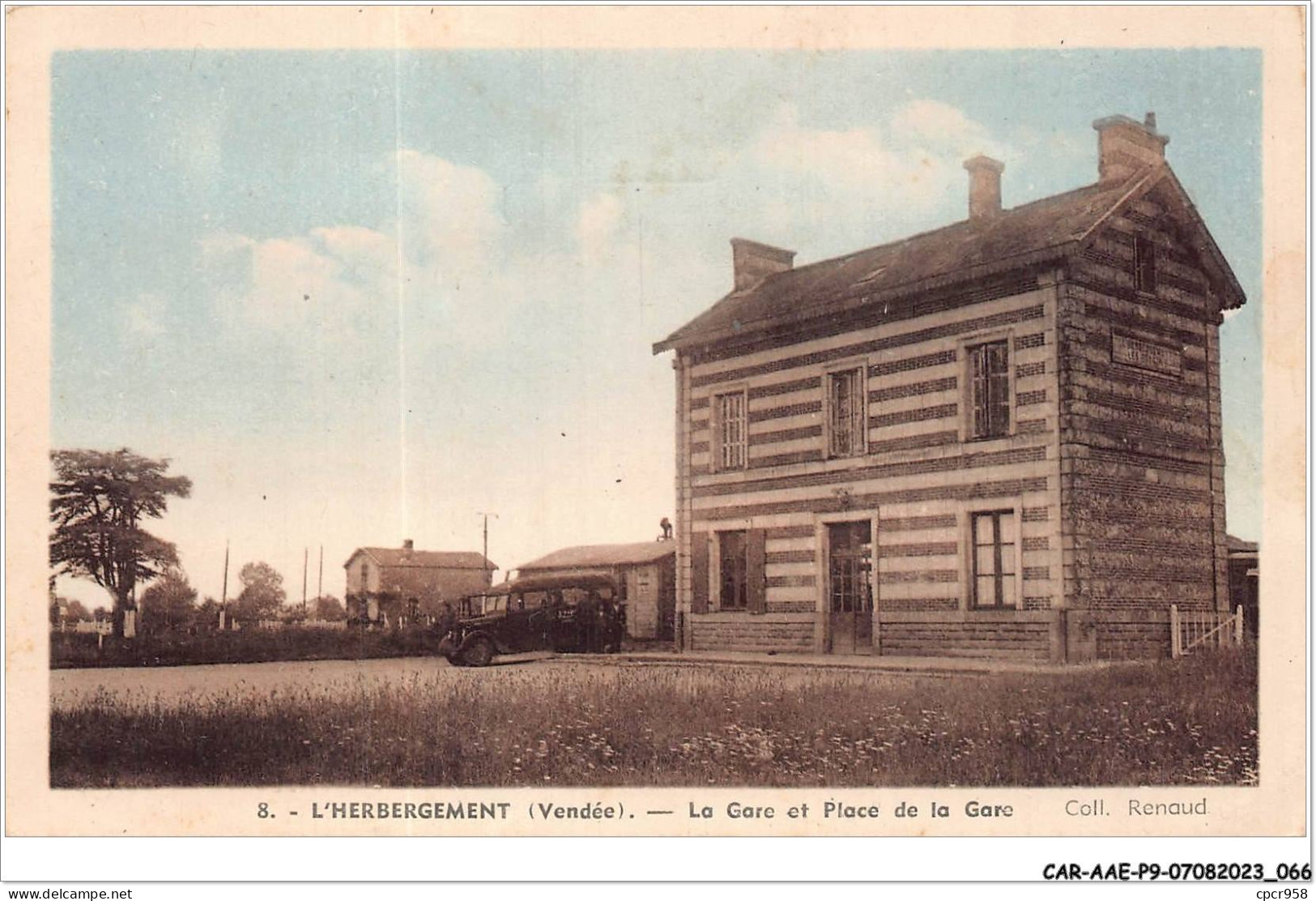 CAR-AAEP9-85-0869 - L'HERBERGEMENT  - La Gare Et La Place De La Gare - Other & Unclassified