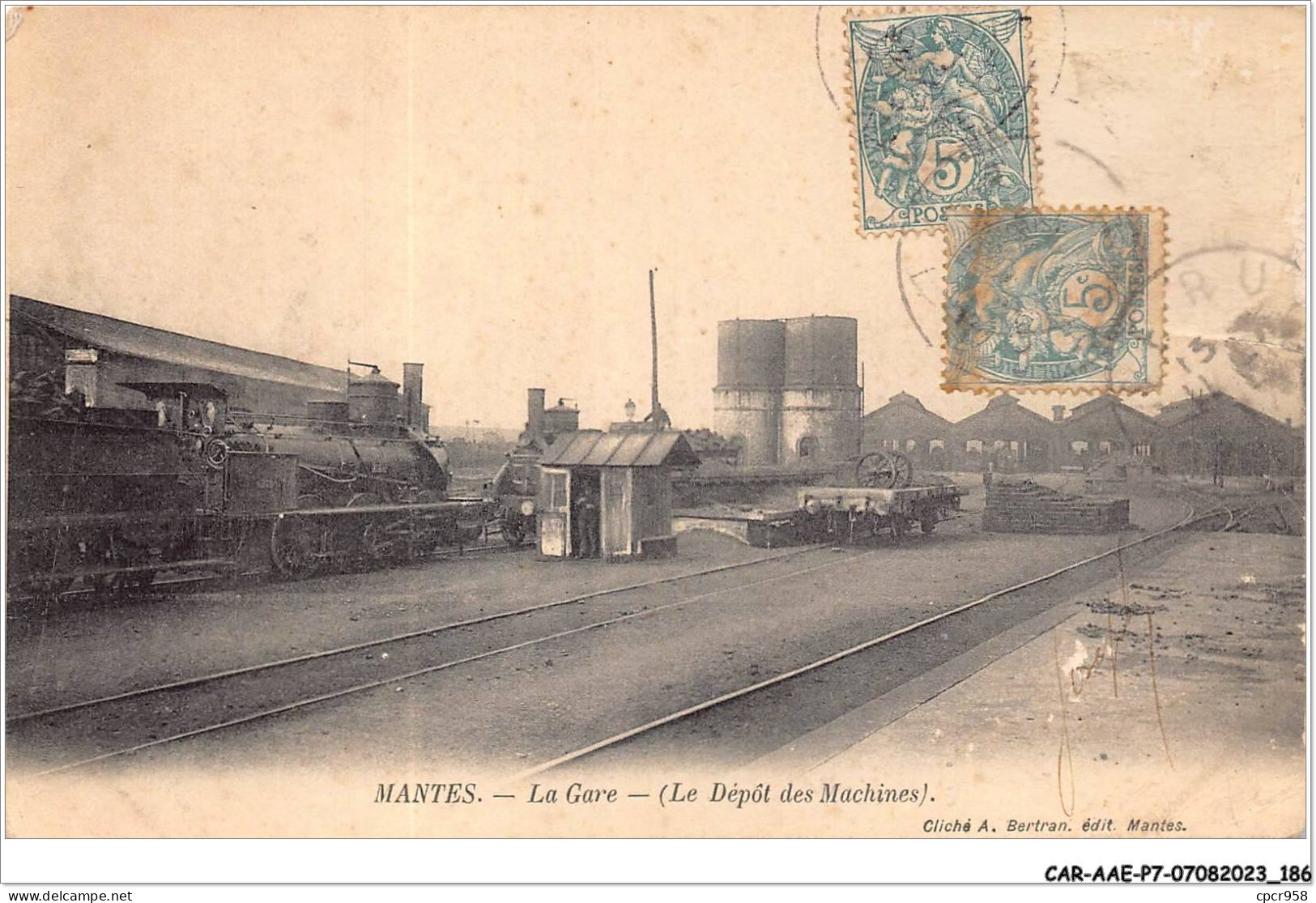 CAR-AAEP7-78-0714 - MANTES - La Gare (le Depot Des Machines) - Carte Vendue En L'etat - Mantes La Jolie