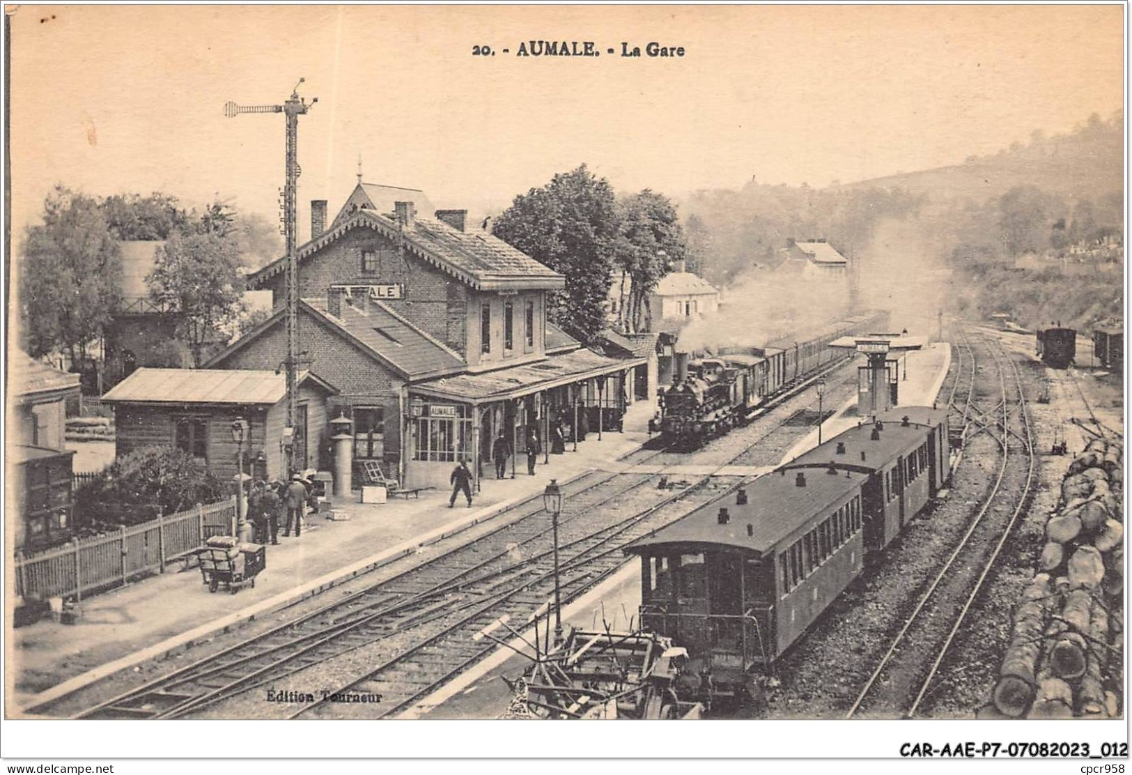 CAR-AAEP7-76-0627 - AUMALE - La Gare - Train - Aumale