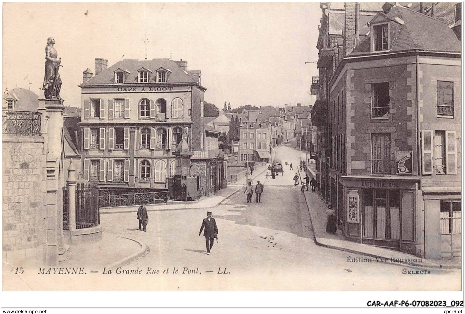 CAR-AAFP6-53-0505 - MAYENNE - La Grande Rue Et Le Pont - Cafe A.Bicot  Cafe Notre-Dame - Mayenne