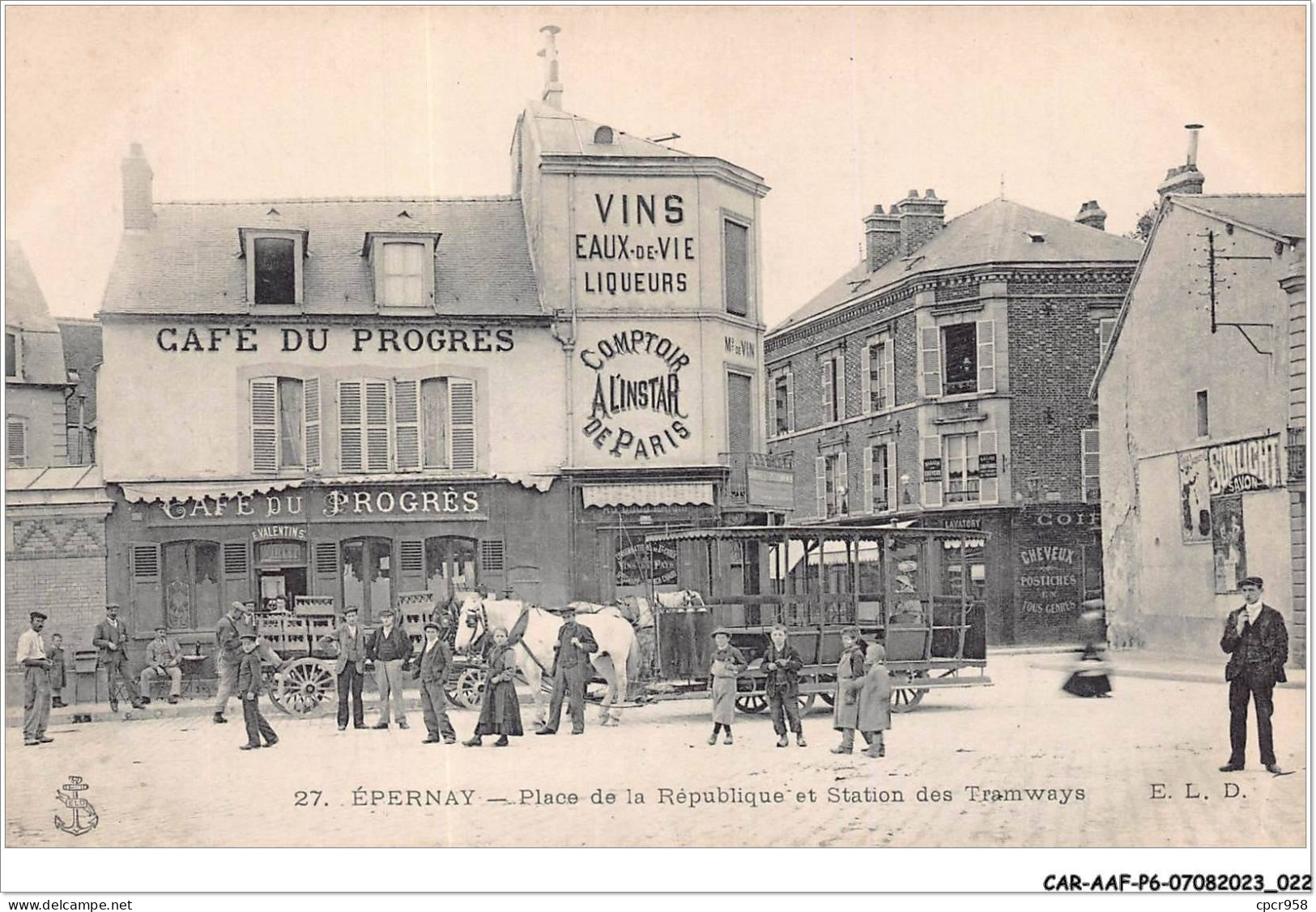 CAR-AAFP6-51-0470 - EPERNAY - Place De La République Et Station Des Tramways - Cafe Du Progres - Esternay