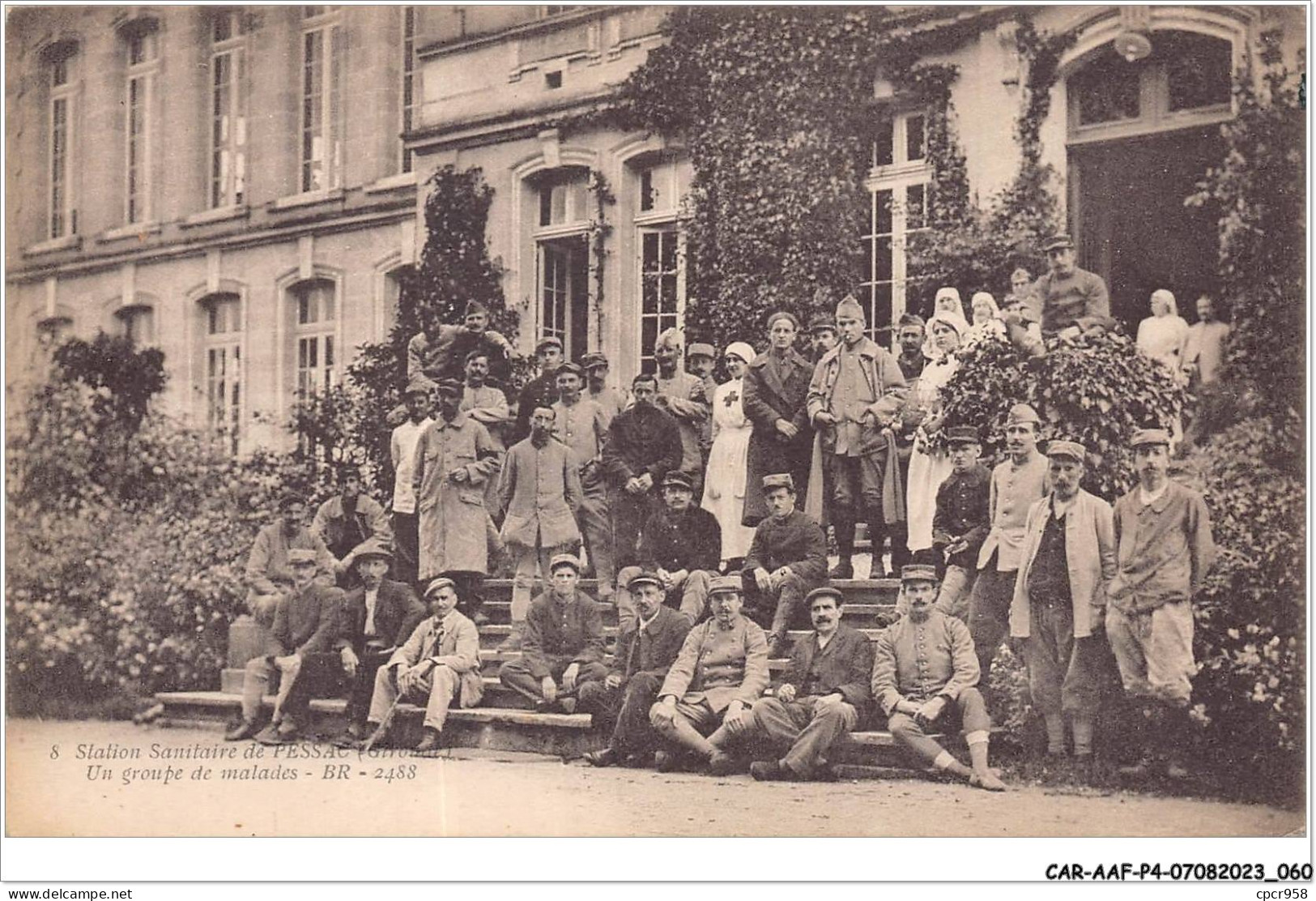 CAR-AAFP4-33-0305 - Station Sanitaire De PESSAC - Un Groupe De Malades - Pessac