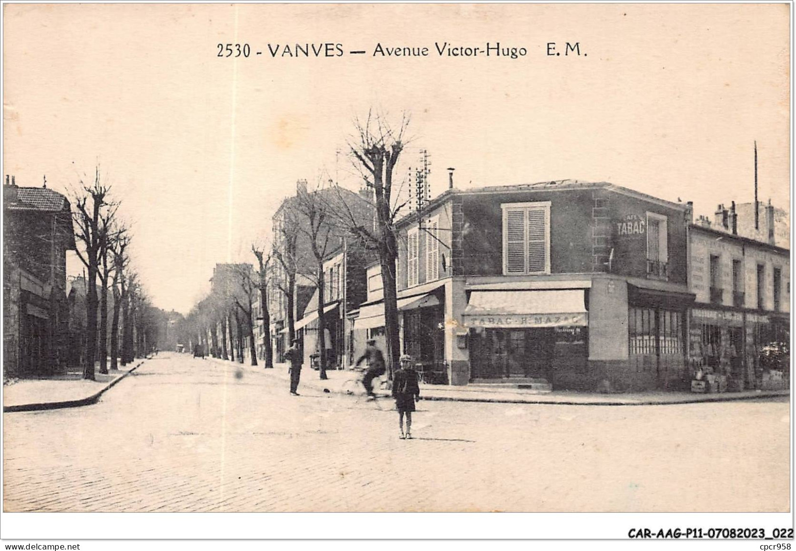 CAR-AAGP11-92-1008 - VANVES - Avenue Victor-Hugo - Vanves