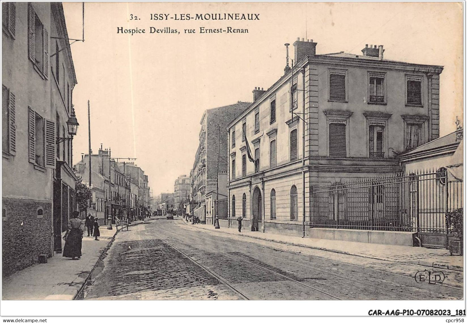 CAR-AAGP10-92-0983 - ISSY-LES-MOULINEAUX - Hospice Devillas - Rue Ernest-Renan - Issy Les Moulineaux