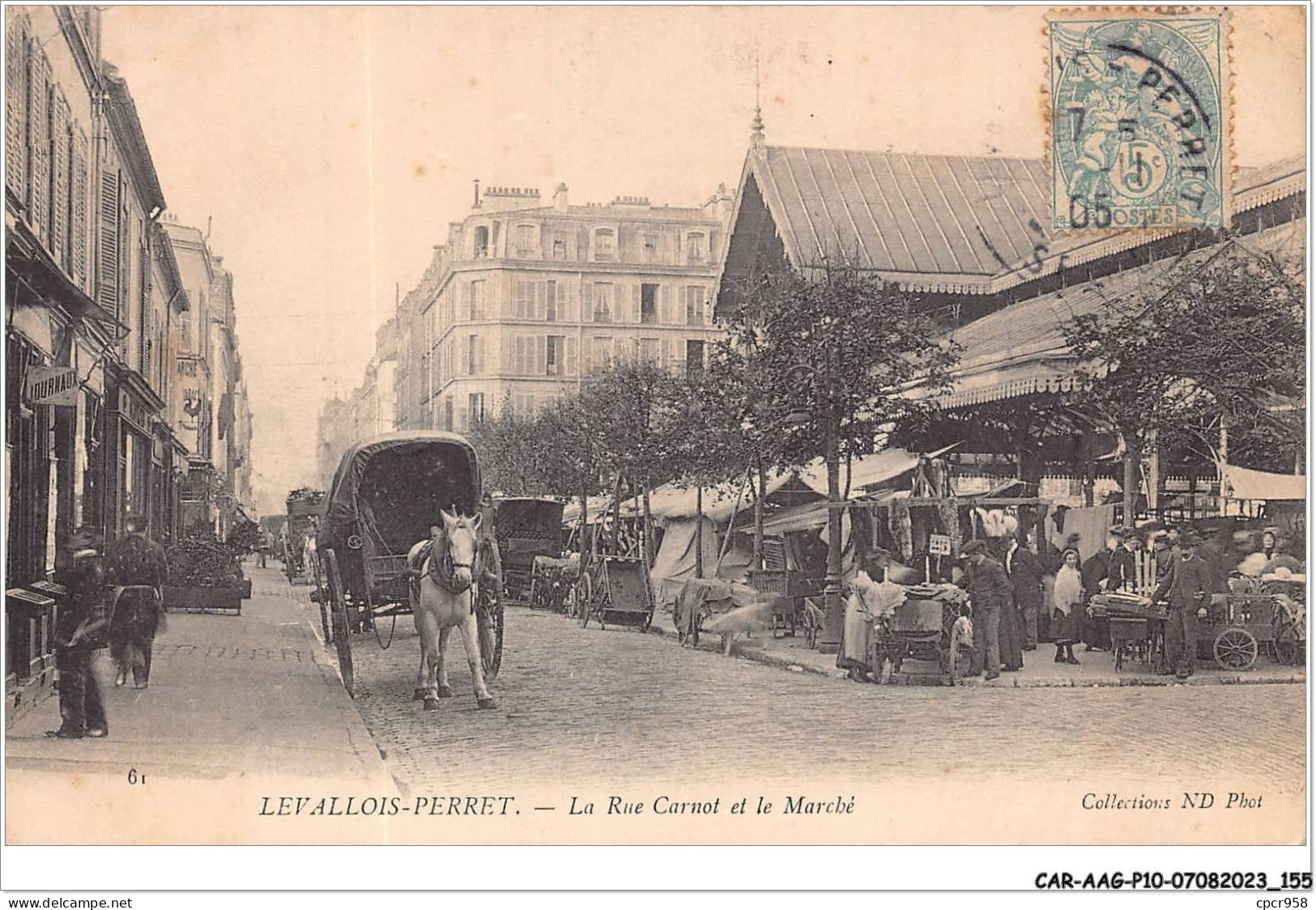 CAR-AAGP10-92-0970 - LEVALLOIS-PERRET - Rue De Carnot Et Le Marché - Levallois Perret