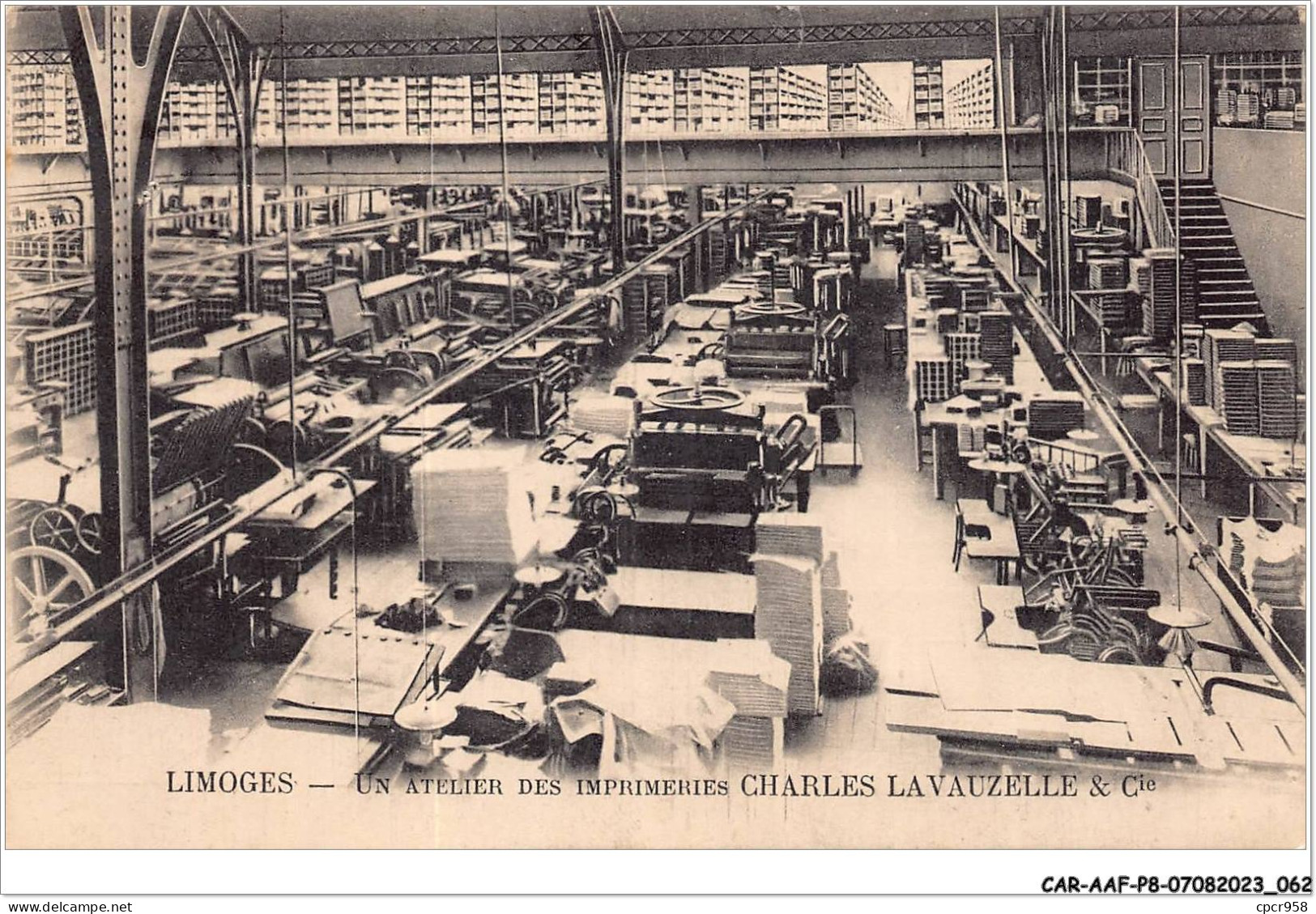 CAR-AAFP8-87-0691 - LIMOGES - Un Atelier Des Imprimeries Charles Lavauzelle Et Cie - Carte Pliee, Vendue En L'etat - Limoges