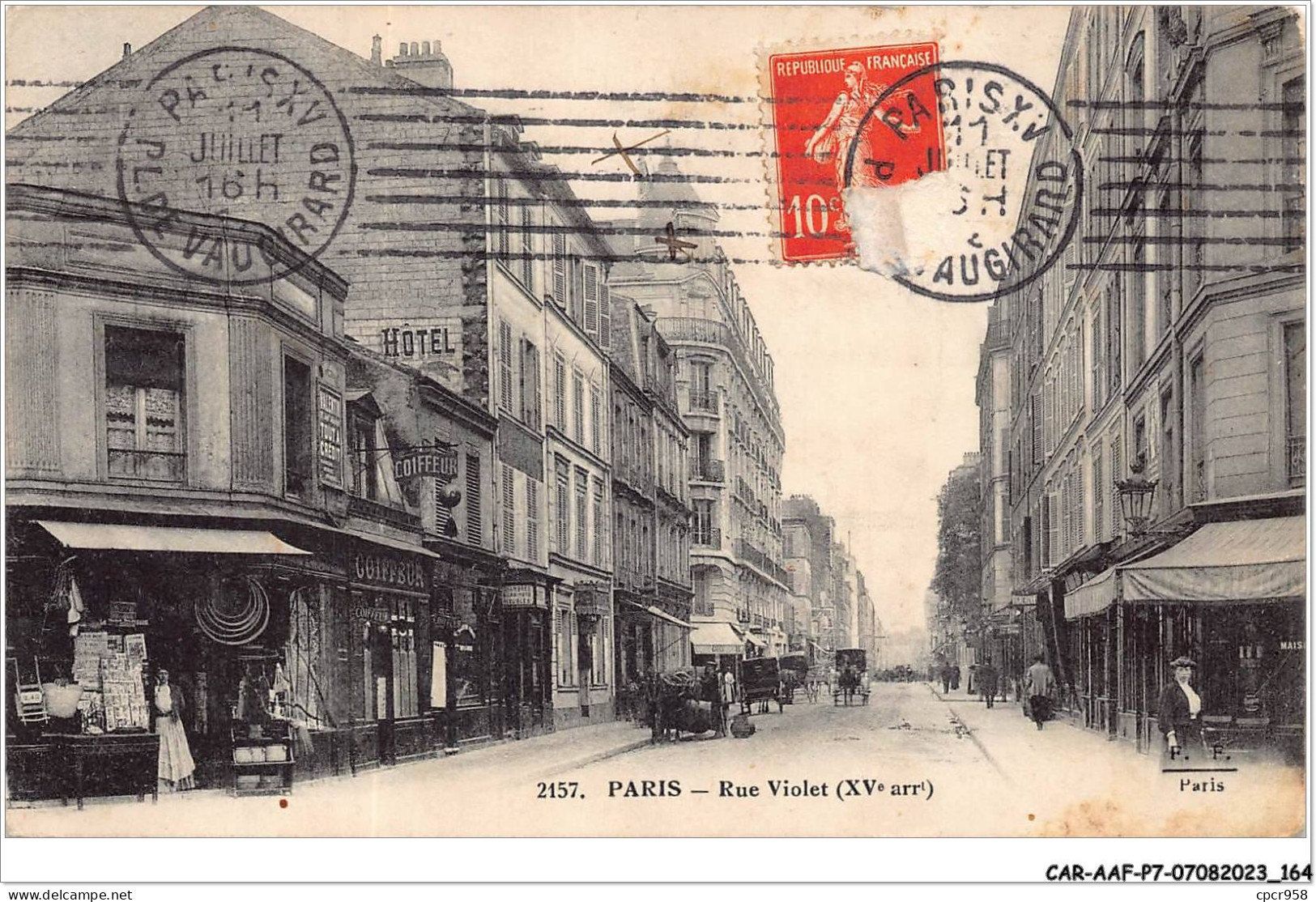 CAR-AAFP7-75-0639 - PARIS XV - Rue Violet - Hotel, Coiffeur - Paris (15)