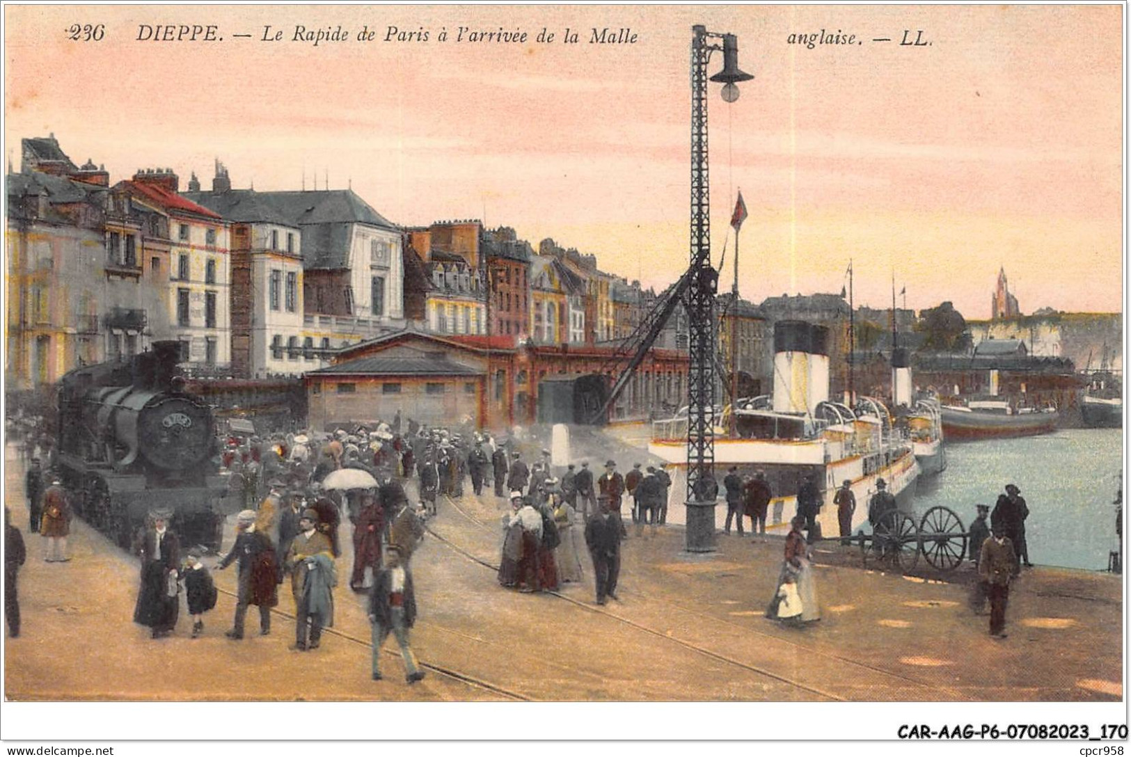 CAR-AAGP6-76-0568 - DIEPPE - Le Rapide De Paris à L'arrivée De La Malle - Train, Bateau - Dieppe