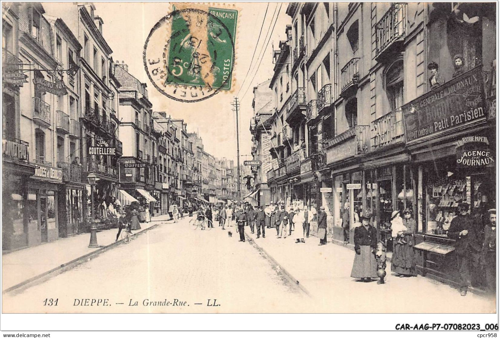 CAR-AAGP7-76-0574 - DIEPPE - La Grande Rue - Commerces - Dieppe