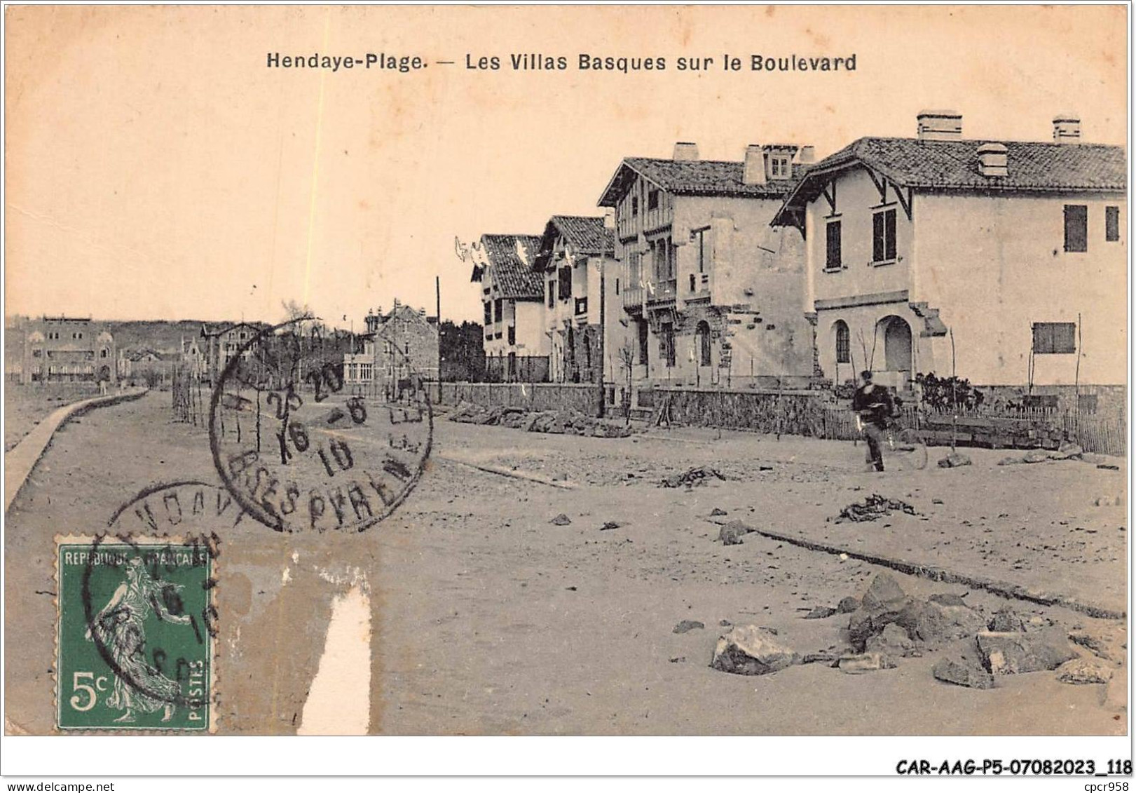 CAR-AAGP5-64-0441 - HENDAYE-Plage - Les Villas Basques Sur Le Boulevard  - Carte Vendue En L'etat - Hendaye