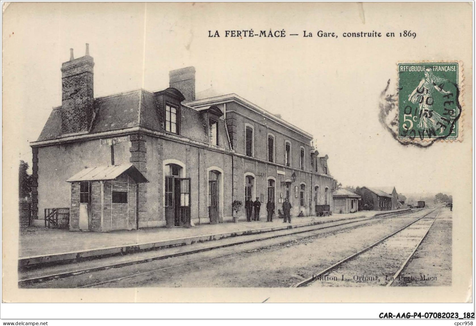 CAR-AAGP4-61-0381 - LA FERTE-MACE - La Gare Construite En 1869 - La Ferte Mace